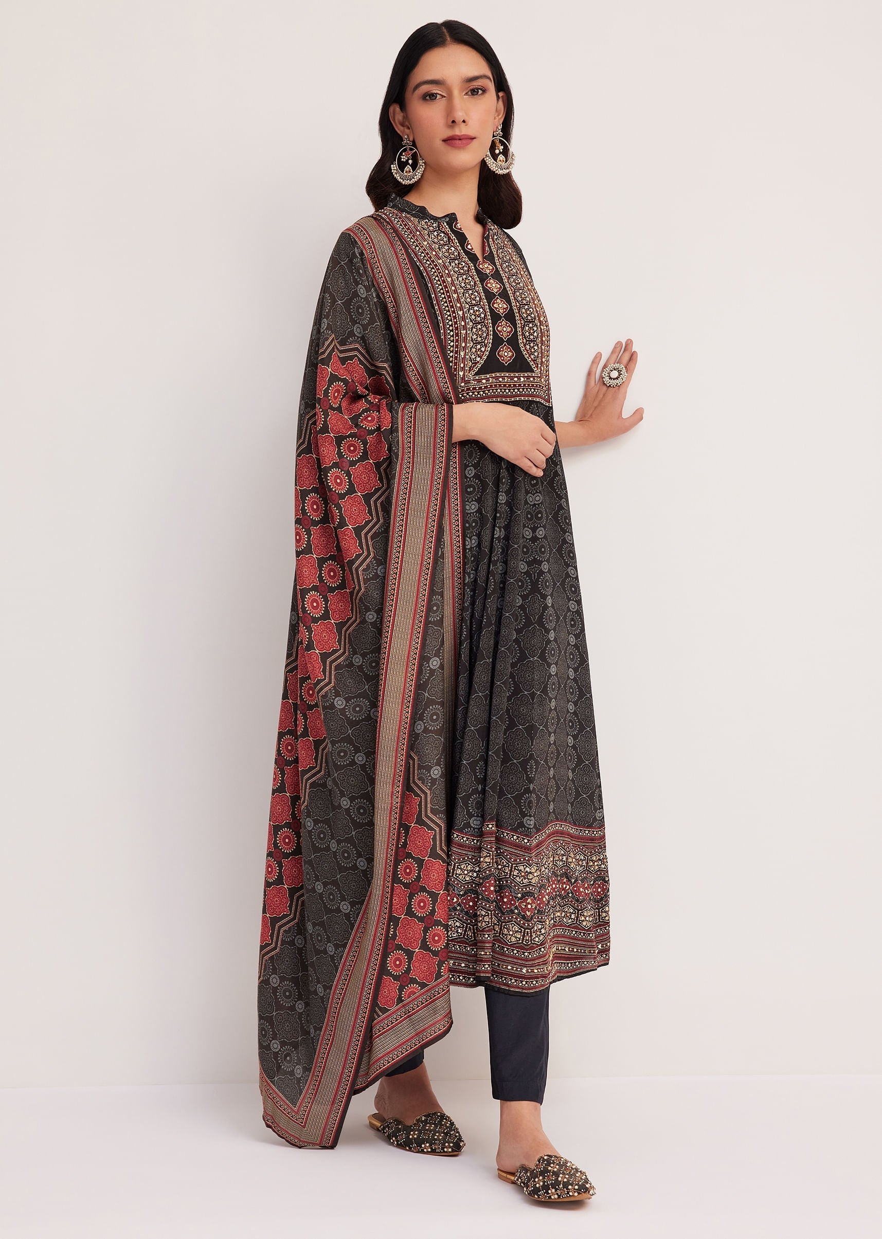 black_ajrakh_printed_anarkali_set_with_dupatta-sg292153_7_041030c2-5b30-46b4-a6a8-ebdc3f9fd523.jpg