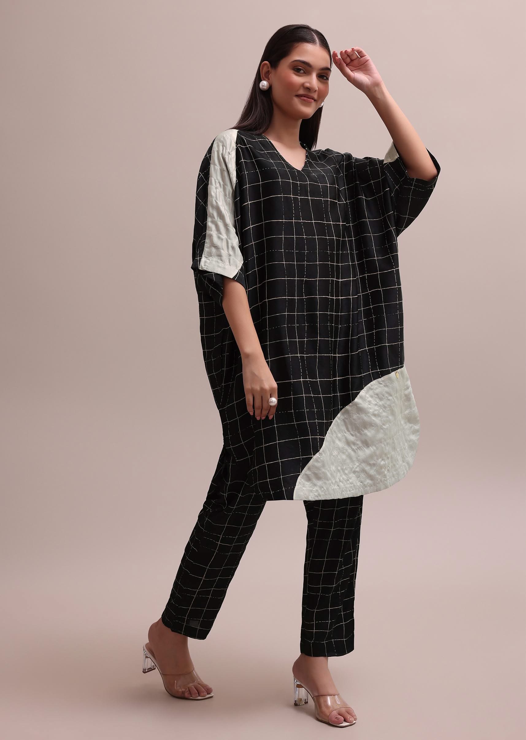 black_and_white_checks_colour_block_woven_crepe-sg222320_13_e822f9d3-943c-4487-b427-5ecb08bc6706.jpg