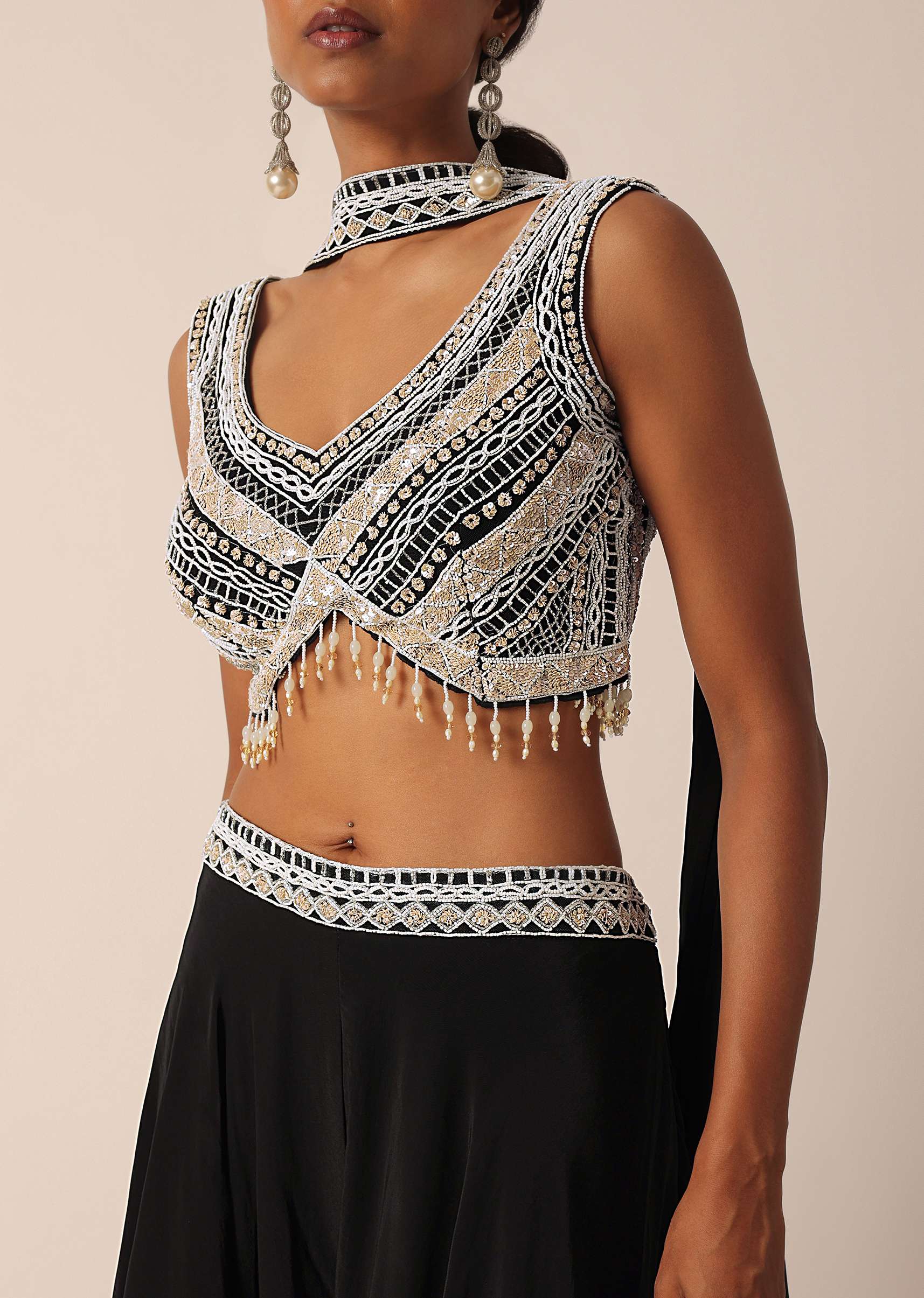 black_bead_embellished_blouse-sg195062_4_1221b82f-5a61-40cf-9d3f-2103de670c84.jpg