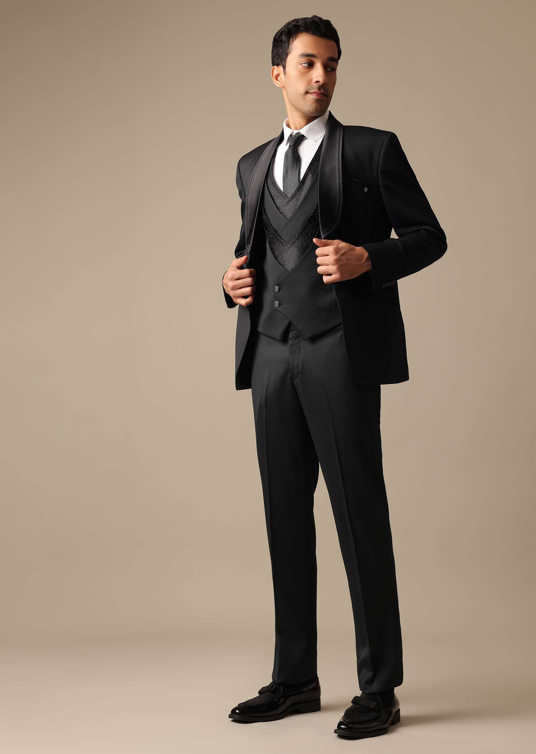 black_blazer_and_pant_set-sg171542_4_e6c63d1d-2182-4724-9ca1-6250b80abcf1.jpg