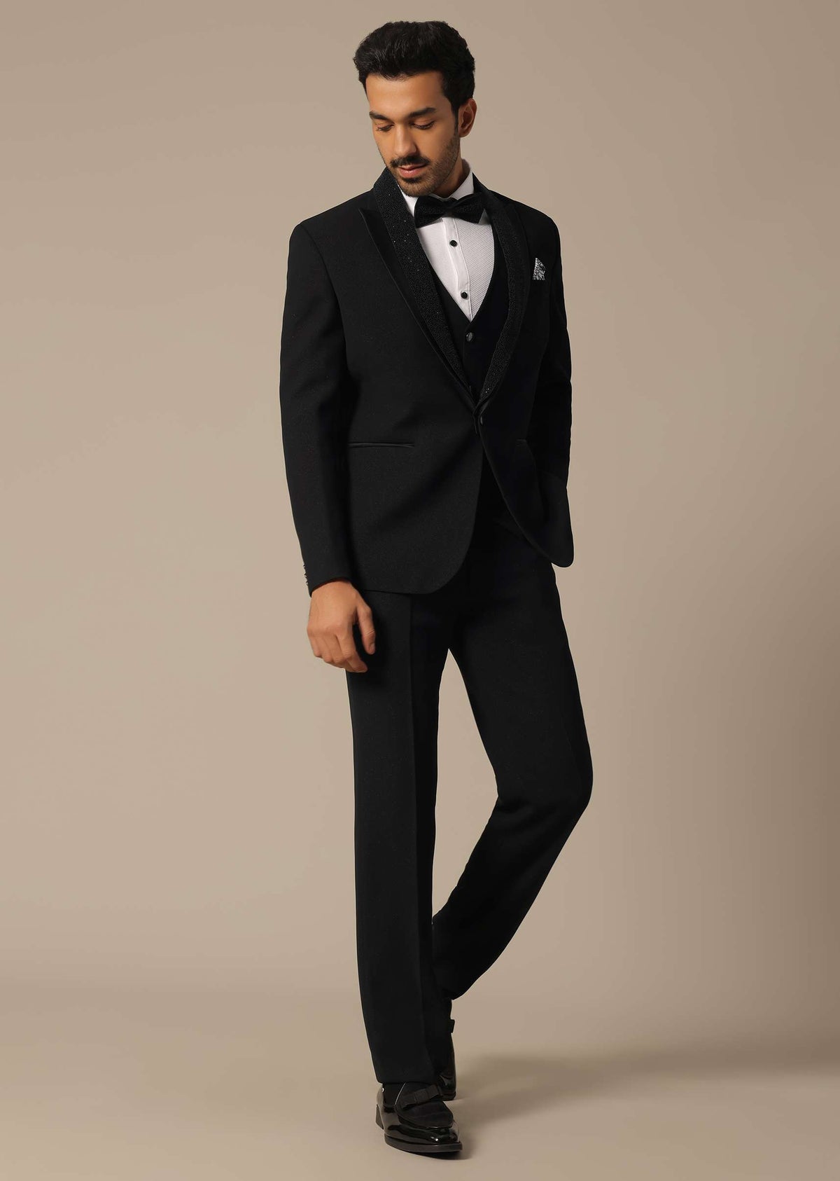 black_blazer_set_with-sg199950_16_79fcdb22-80e9-4269-b06f-2f2ec48bd014.jpg