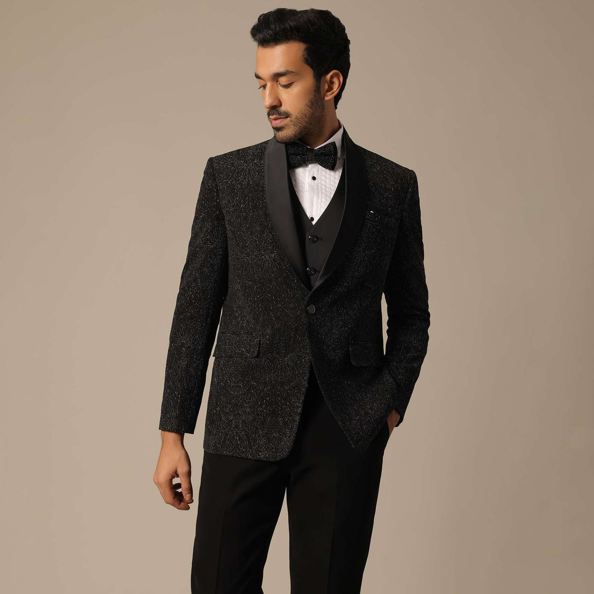 black_blazer_set_with_cutwork-sg195437_14_c9ab9134-9ec6-491b-8264-73e48193de4e.jpg