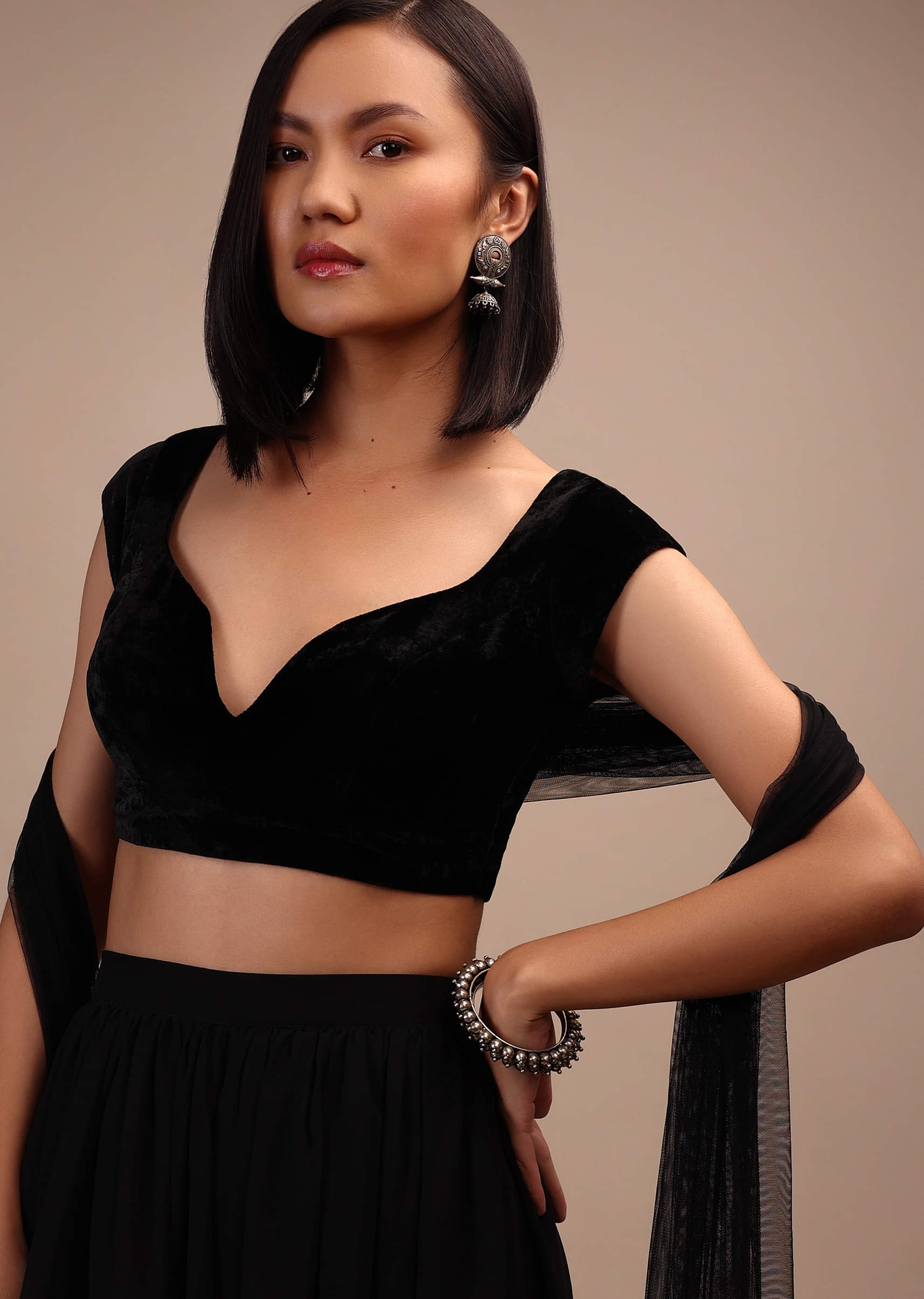 black_cap_sleeves_blouse-m001blat446y-sg92241_1_7810d43f-7276-43b2-bc42-671ac1d32534.jpg
