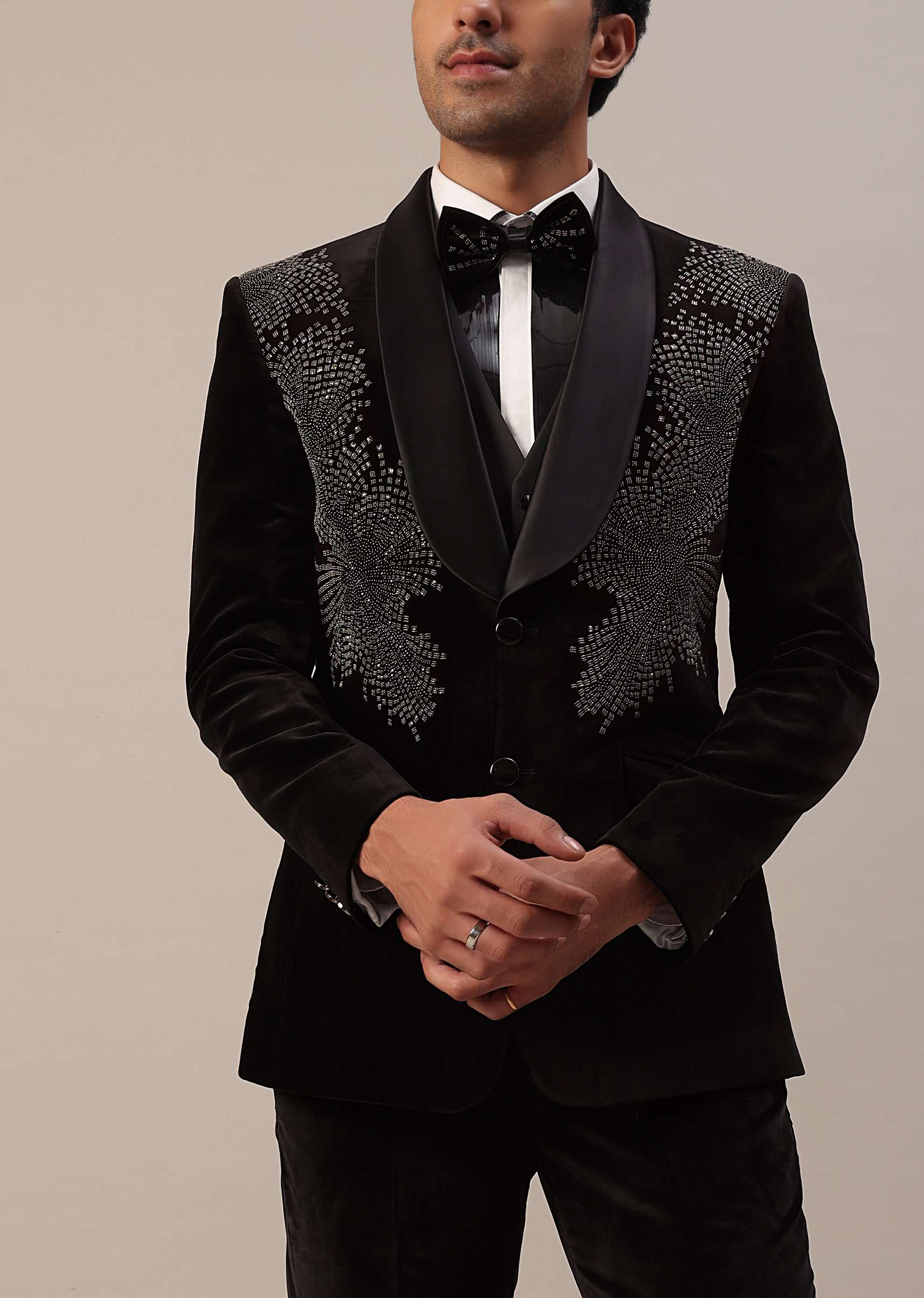 black_crystal_handwork_tuxedo_set_in_velvet-sg170891_14_fd04eee5-3624-4422-9cf9-2fd58cd40e0d.jpg