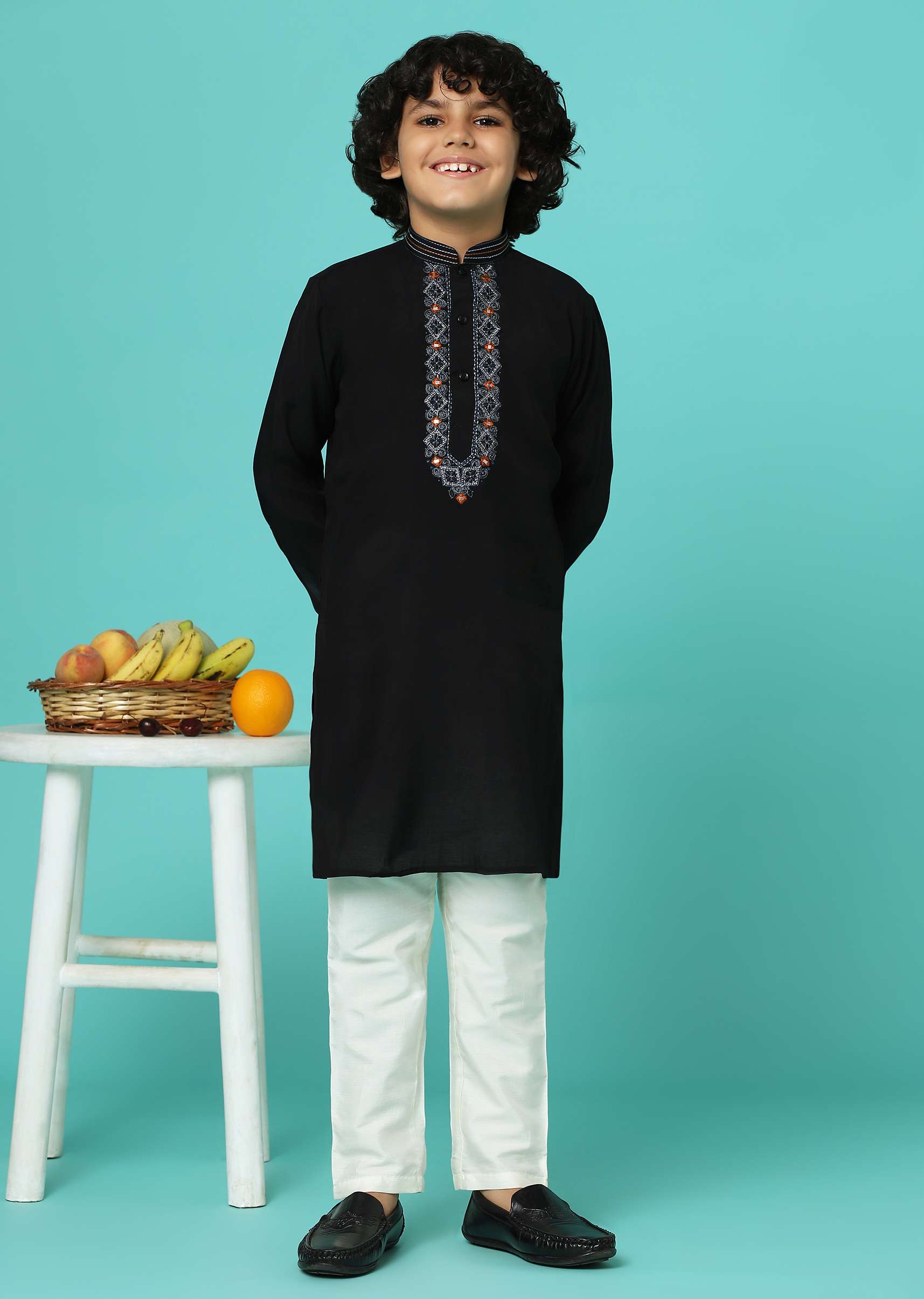 black_embroidered_kurta-sg159760_6_3839f574-a38a-4aff-b6a3-e74603d5b60f.jpg