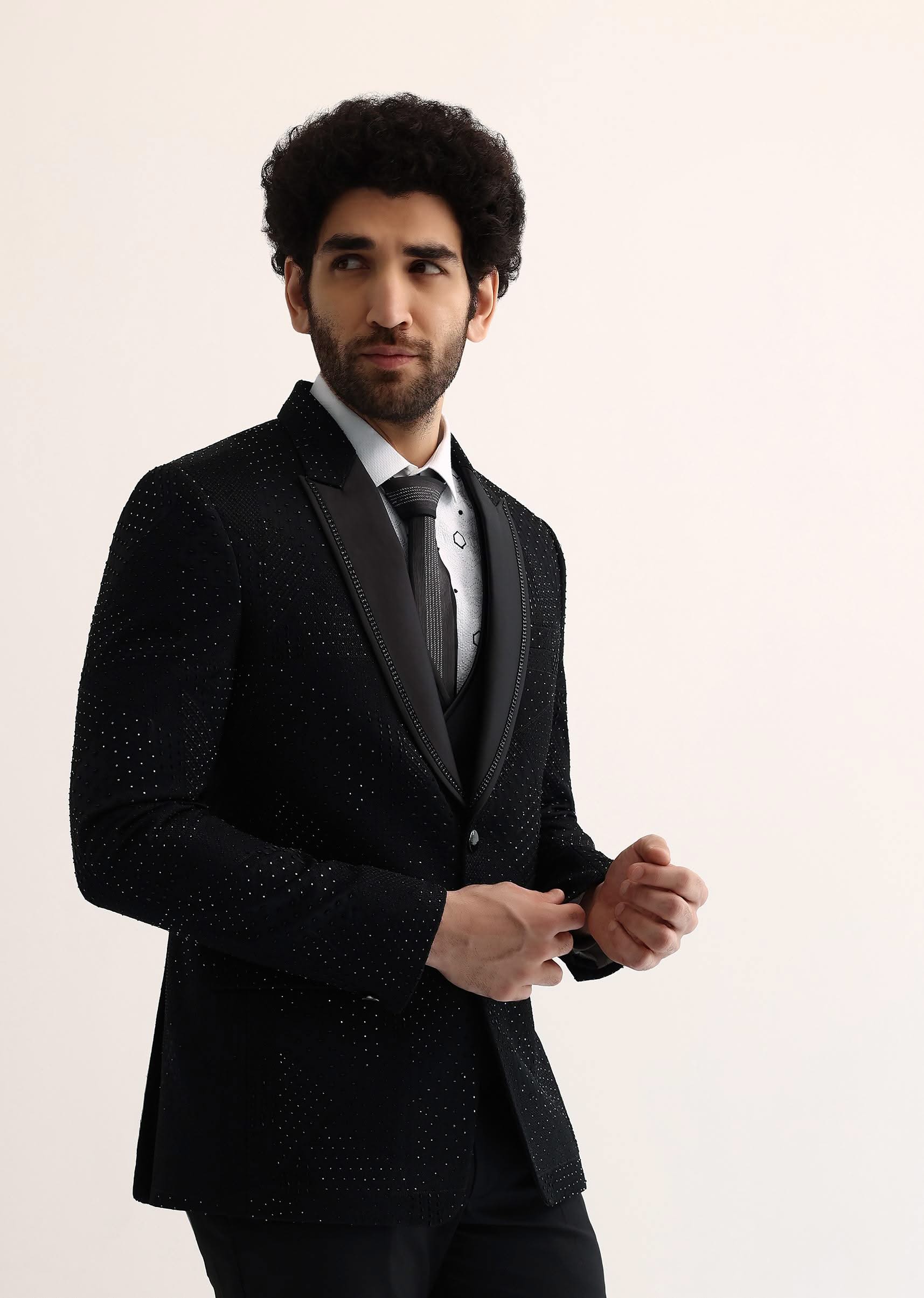 black_embroidered_tuxedo-sg211976_4_36369484-ba75-4db2-8482-f88467e61f9a.jpg