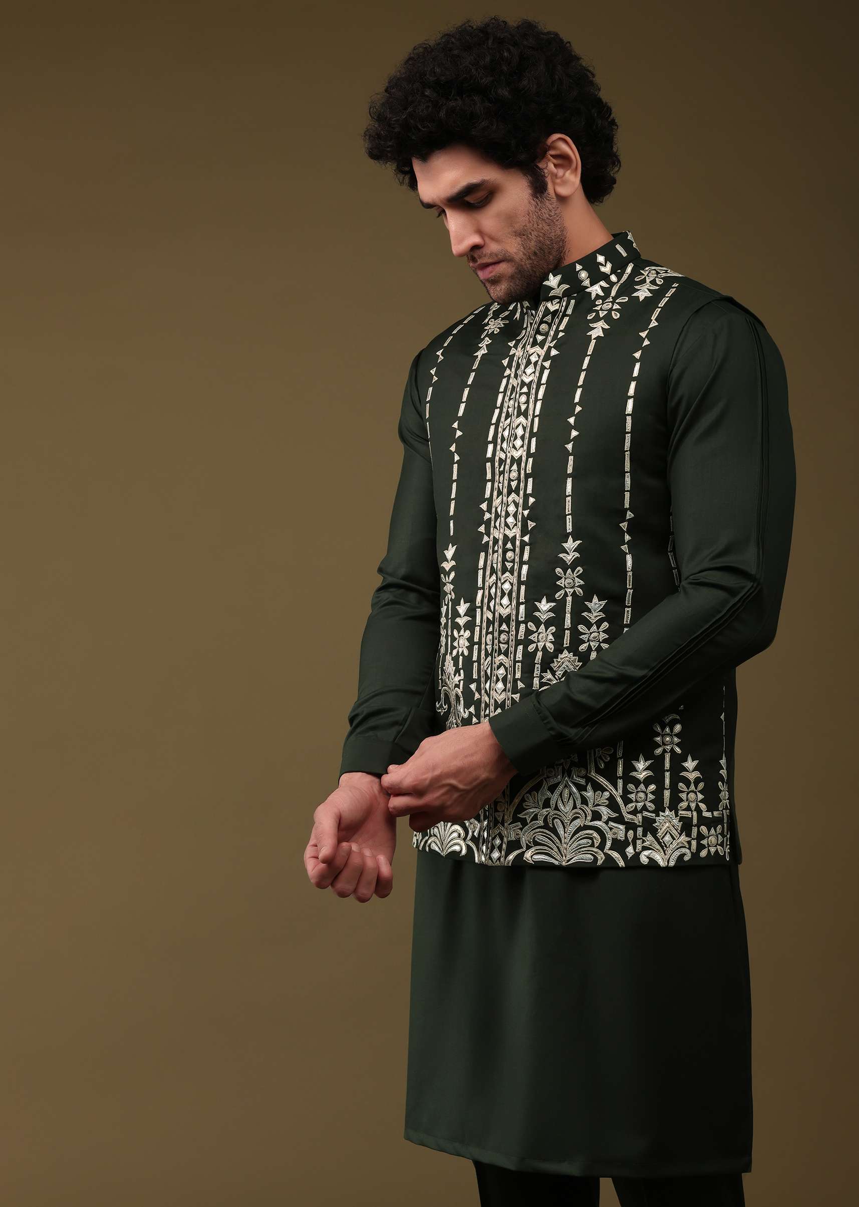 black_festive_bandi_jacket_set-sg150107_11_3408b1d2-b3e7-4c58-843e-6edc4ed07b6b.jpg