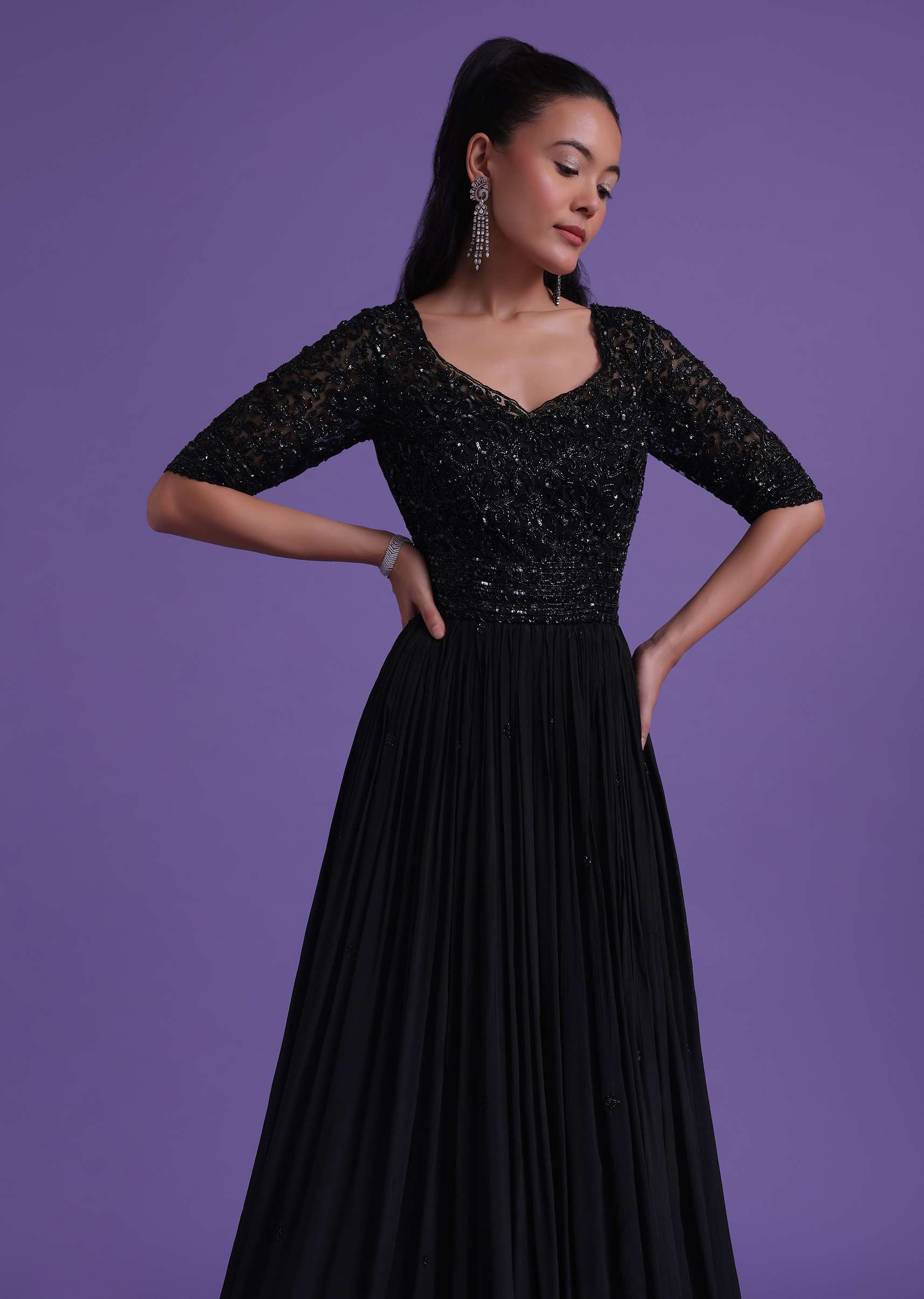 black_gown_in_chinon_with_cut_dana-sg160073_17_099c4bc4-d74a-4197-88f9-1173cc52fb7d.jpg