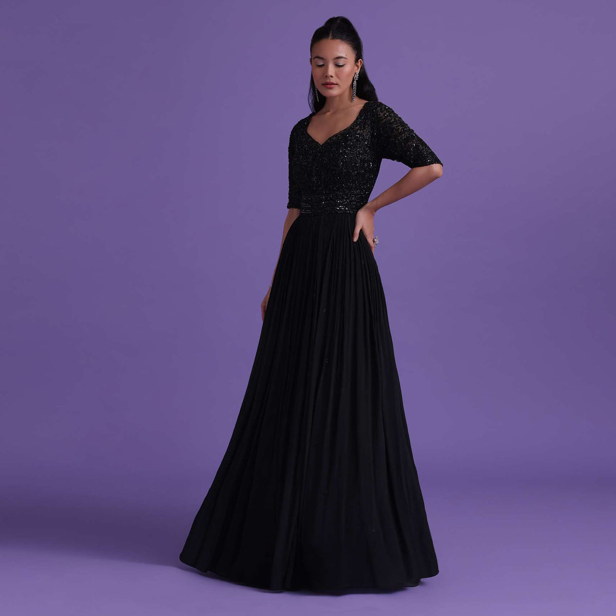 black_gown_in_chinon_with_cut_dana-sg160073_20_f3e30598-ae08-4768-9816-1a489cca8cfd.jpg