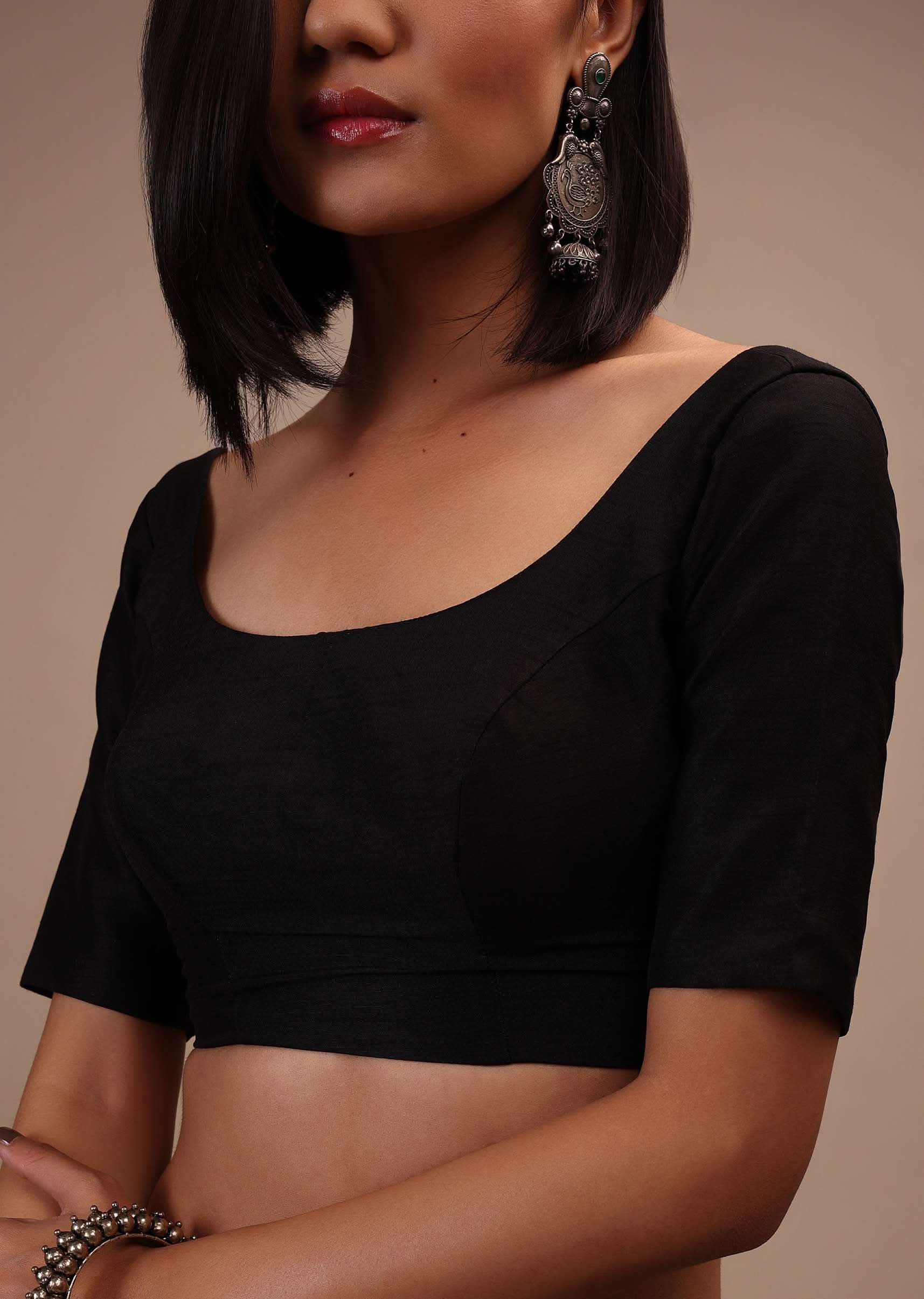 black_half-sleeveless_blousei-m001blonat12y-sg95287_5_527d6502-f081-467a-b5cb-e9336879581b.jpg
