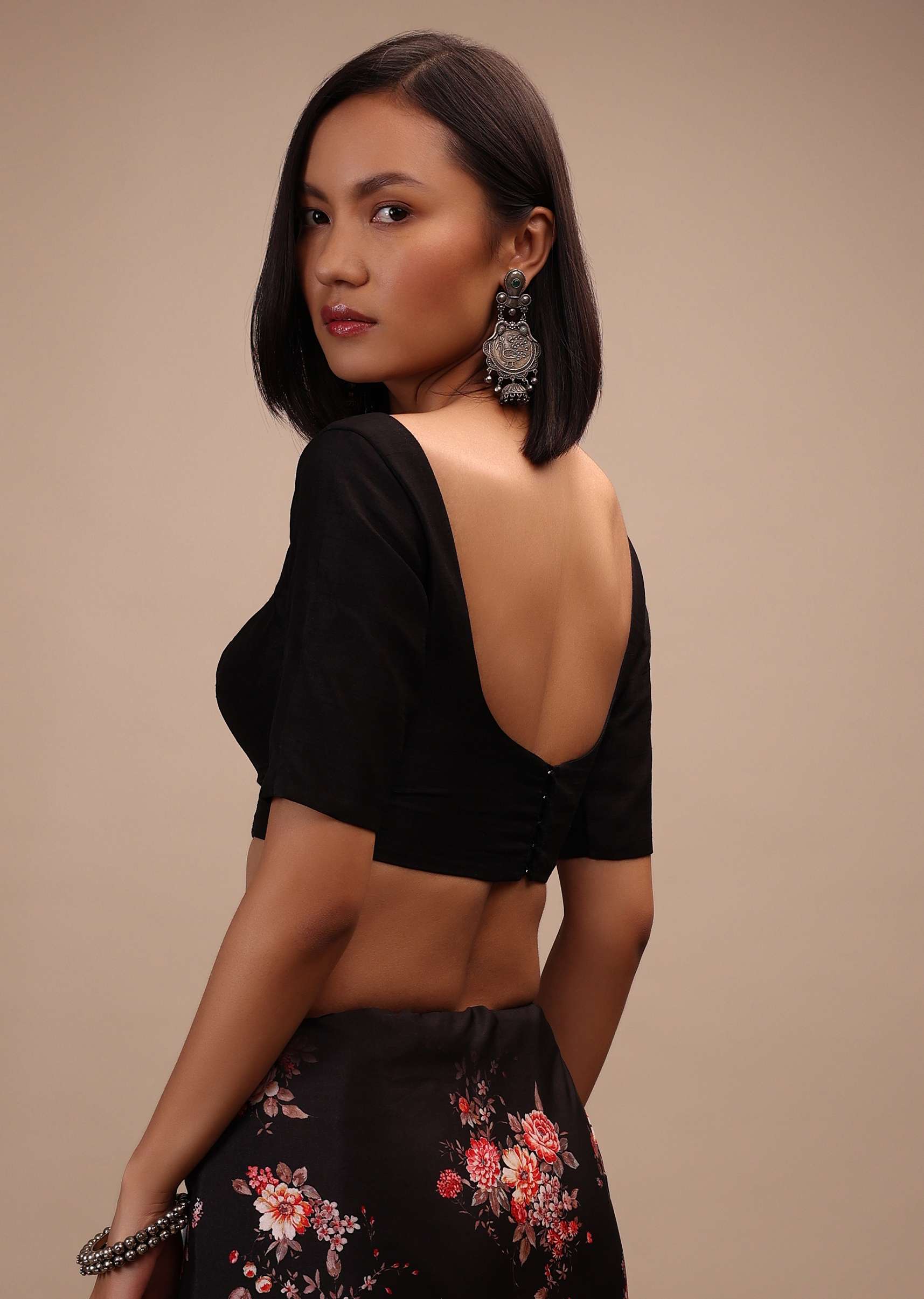 black_half-sleeveless_blousei-m001blonat12y-sg95287_6_9d894bde-b0ec-4255-ba0a-bf6f1f49d9aa.jpg
