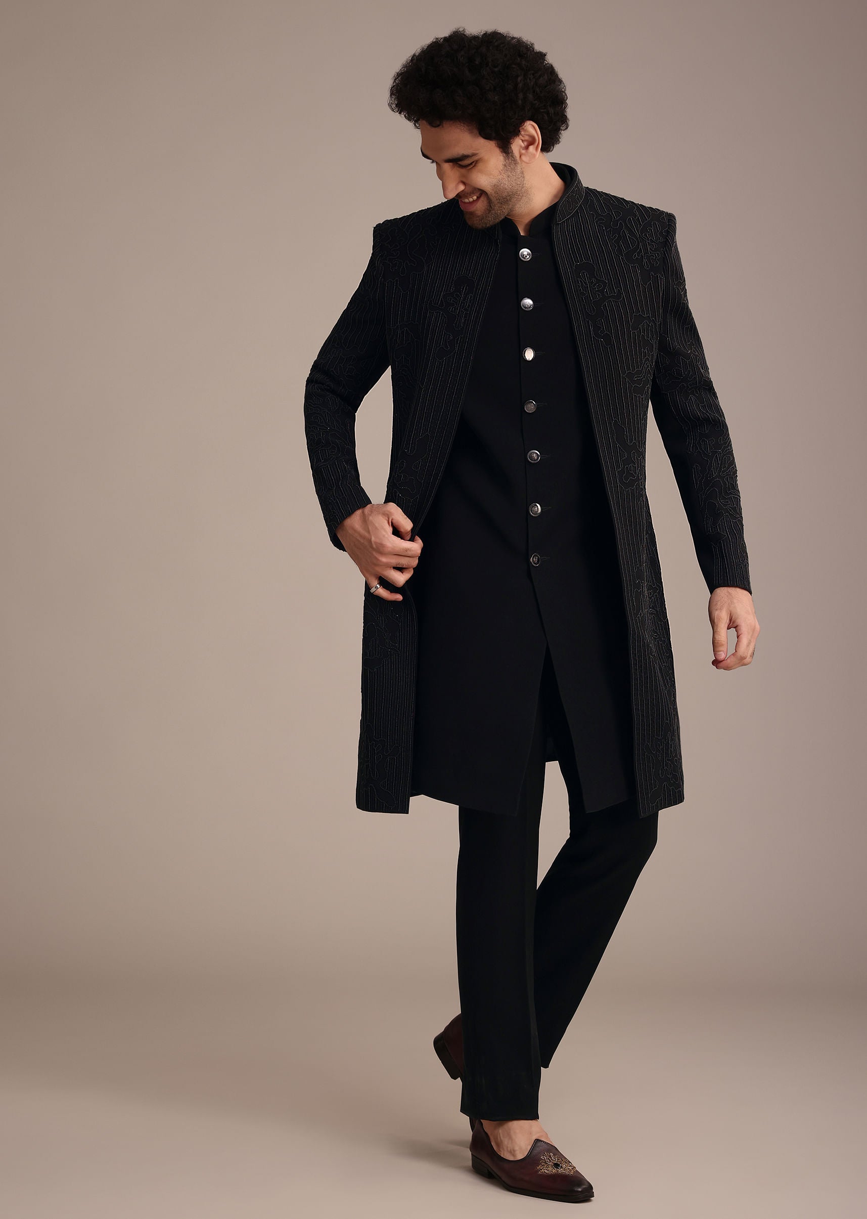 black_indowestern_suit_with_poth_work-sg266187_6_bb086805-f180-4919-9559-53e389340e6b.jpg