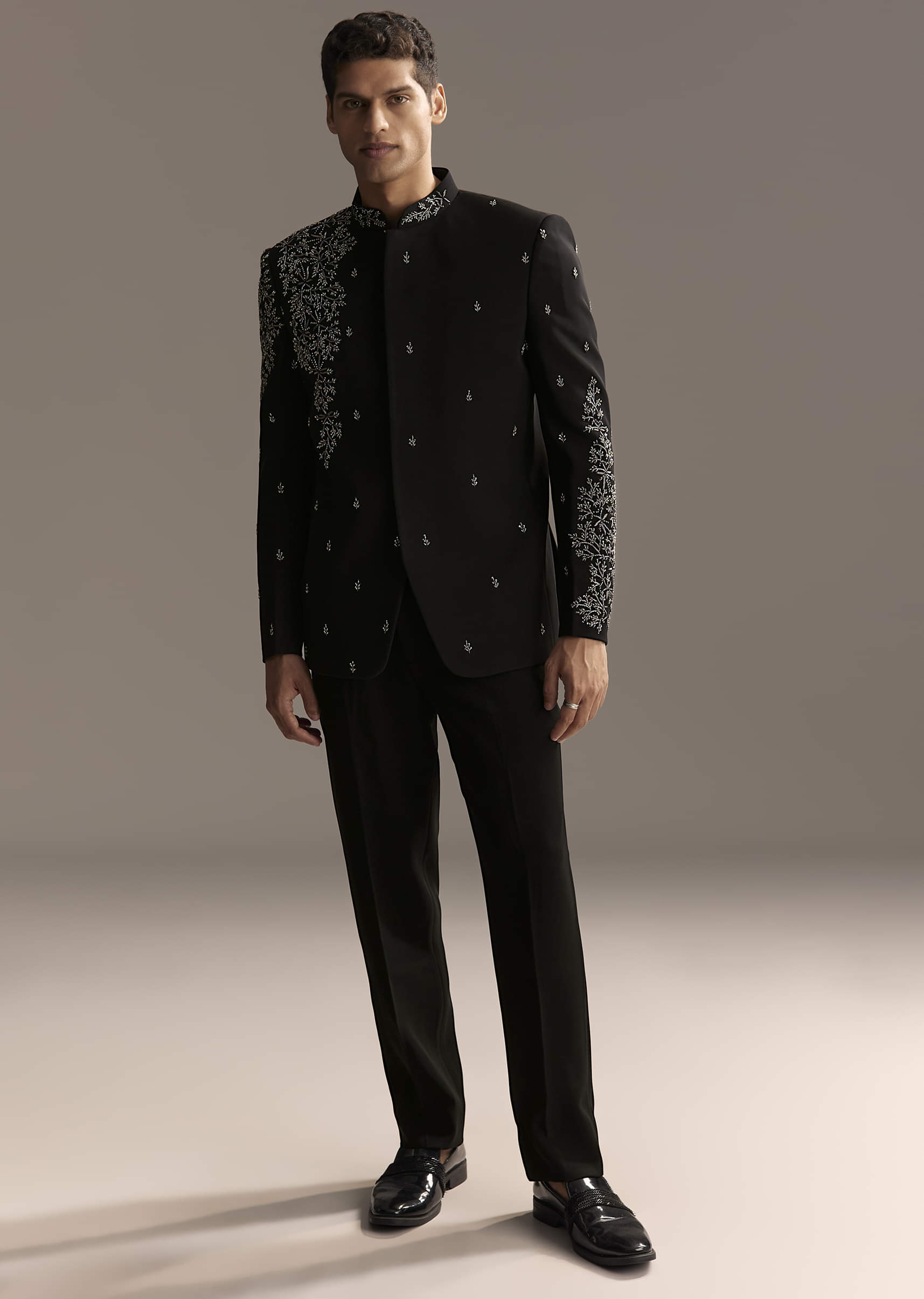 black_jodhpuri_suit_for_men_with_heavy_hand-sg360419-1-nosto_5.jpg