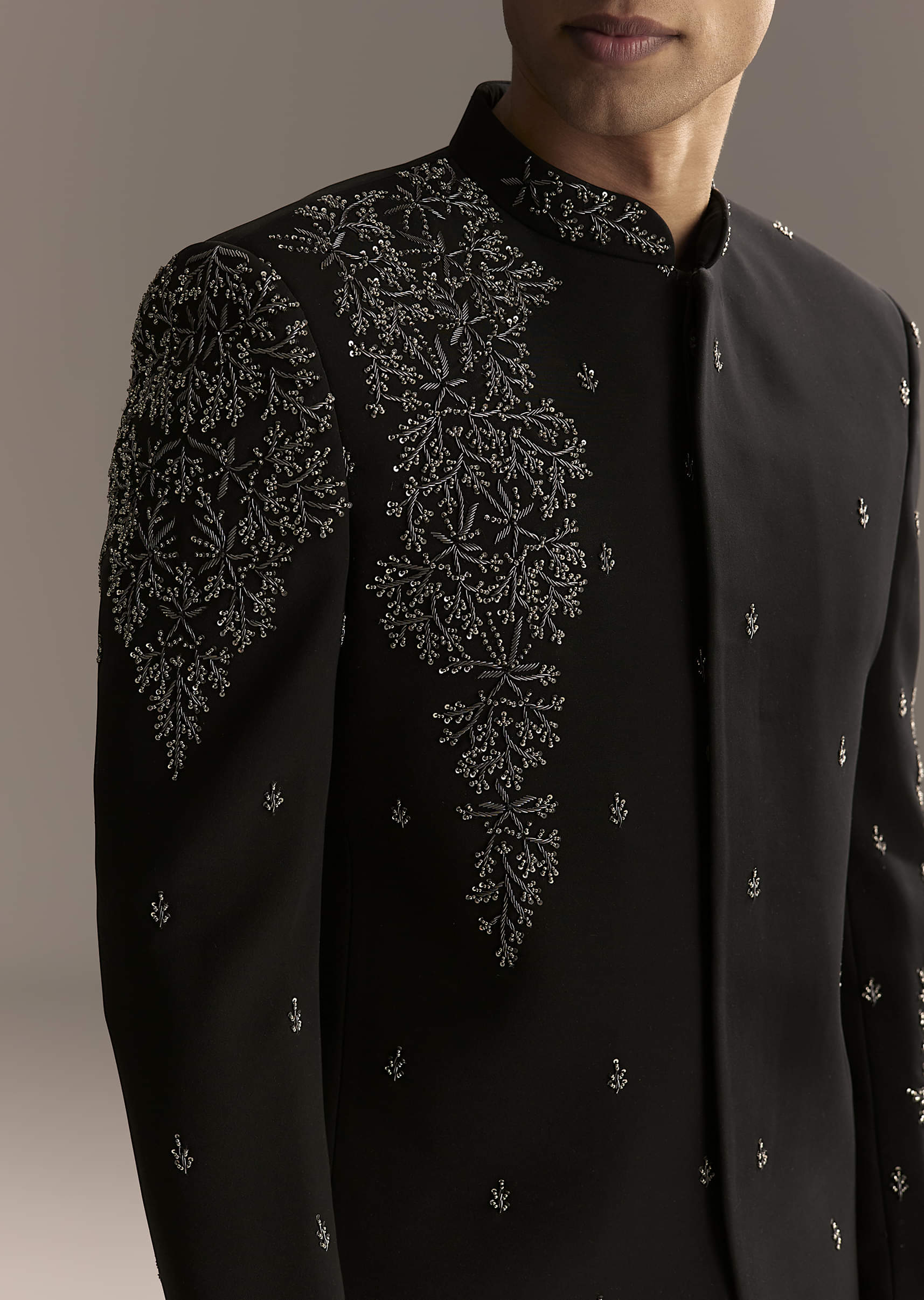 black_jodhpuri_suit_for_men_with_heavy_hand-sg360419-1-nosto_6.jpg