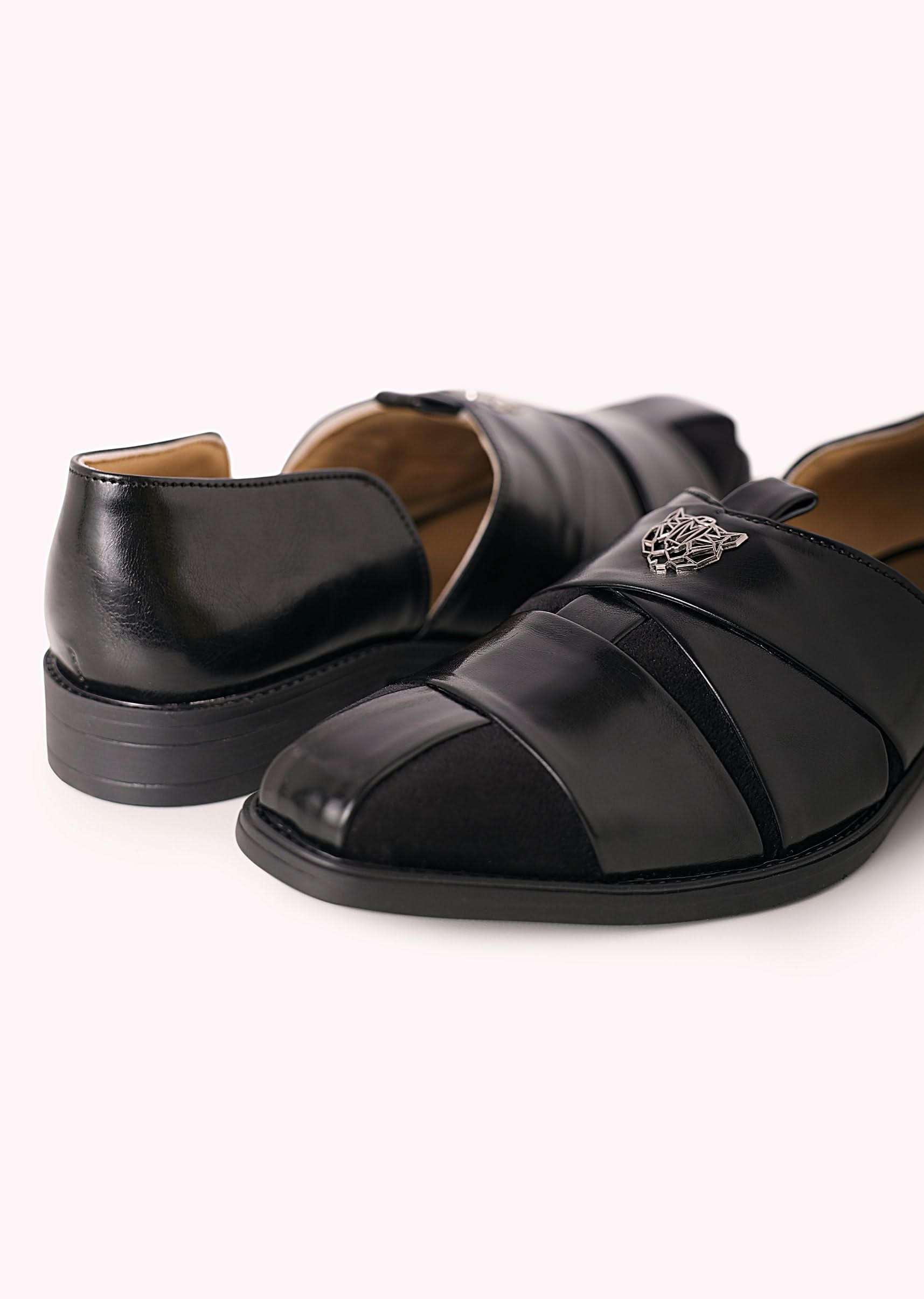 black_juttis_with_t-sg179230_3_f9511821-c887-4204-af87-4cb2e1a110ce.jpg
