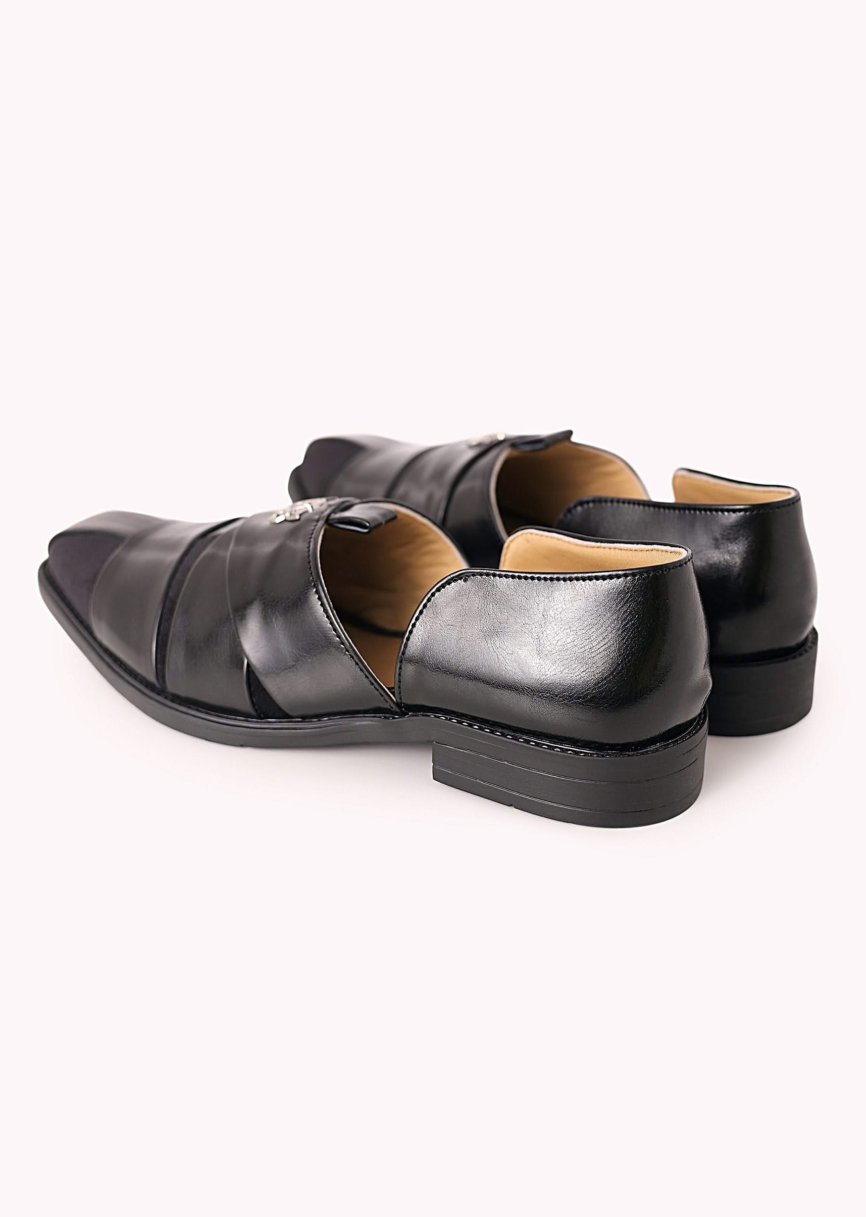 black_juttis_with_t-sg179230_6_b21d9b5a-dd8f-4e77-bbbd-a13adcc62577.jpg