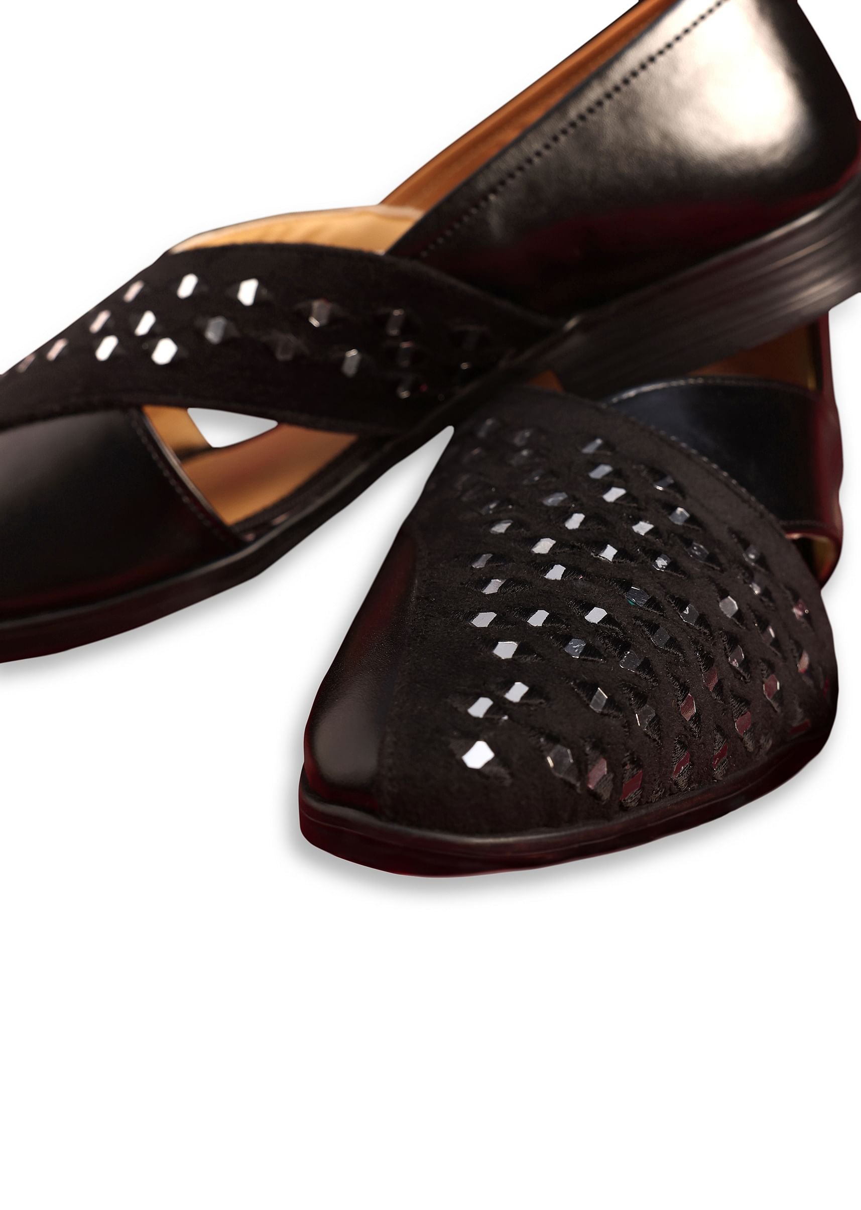 black_leather_and_velvet_jutti_with_mir-sg227363_7_73187b5f-a932-47cd-a9cf-80c46810b309.jpg