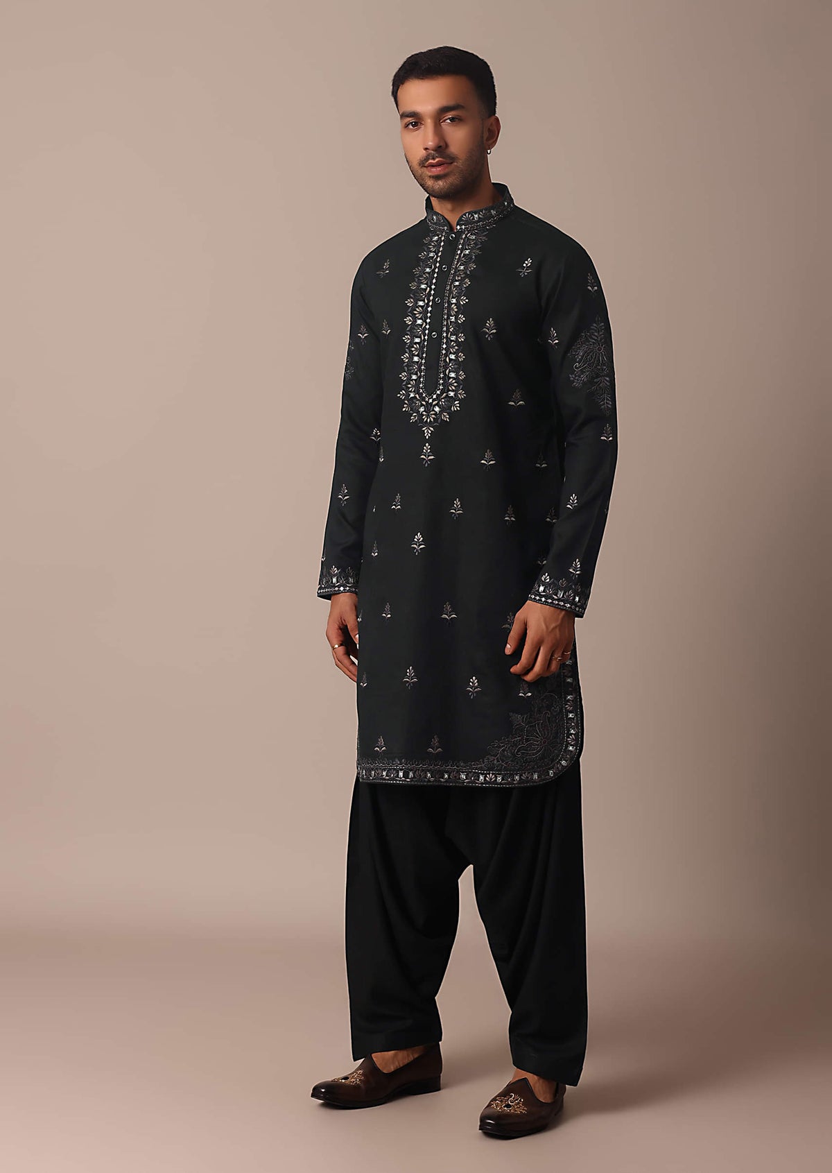 black_linen_kurta_set_with_intricate_yoke_work-sg219082_7_831ecc92-58c8-49d0-8fcf-0fd639c3a0f7.jpg