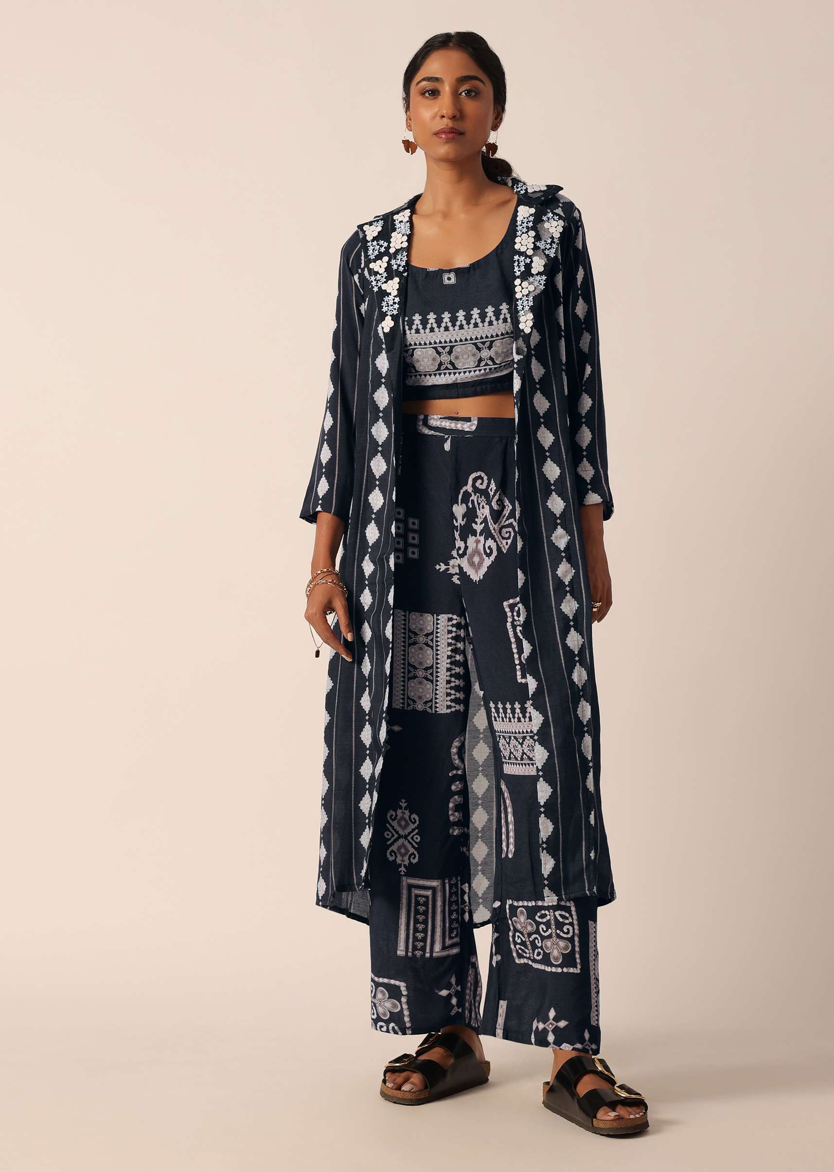 black_printed_long_jacket-sg197649_8_f835bae1-bc8a-416f-96ea-a215f607f155.jpg