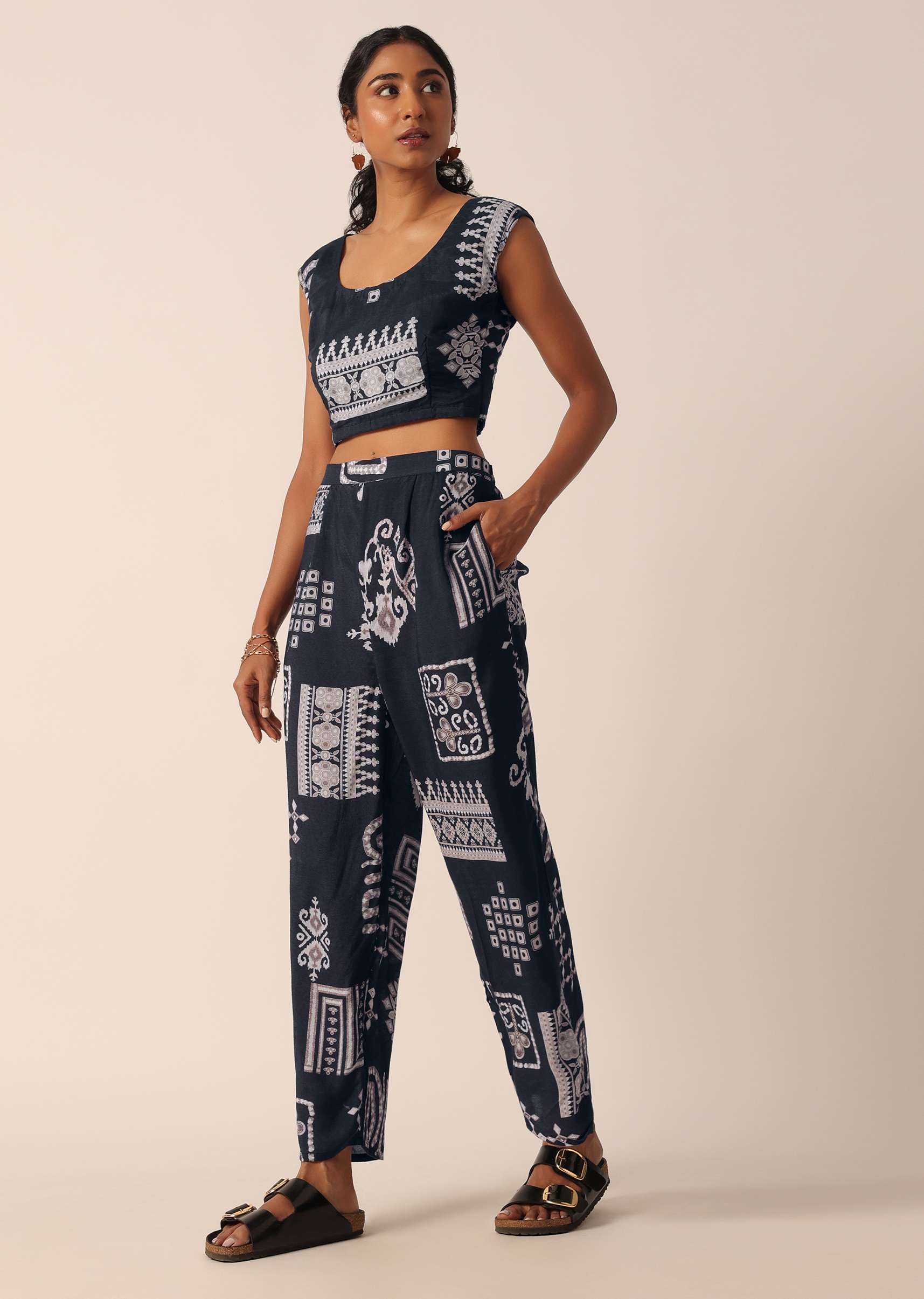 black_printed_long_jacket-sg197649_9_6789bf14-300c-4863-a030-373d0d59c74e.jpg