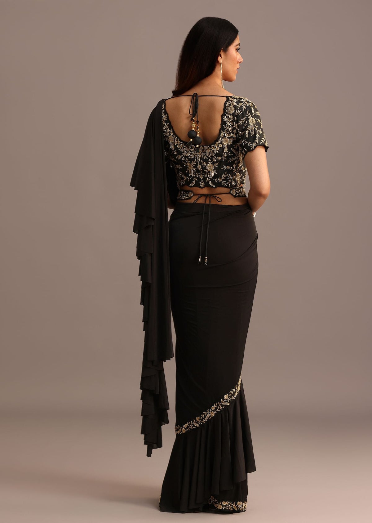black_ready_pleated_frills_saree_with_embroided_blouse_and_b-sg264731_6_881152b9-05bf-46da-b9a7-f2fbe83077e7.jpg