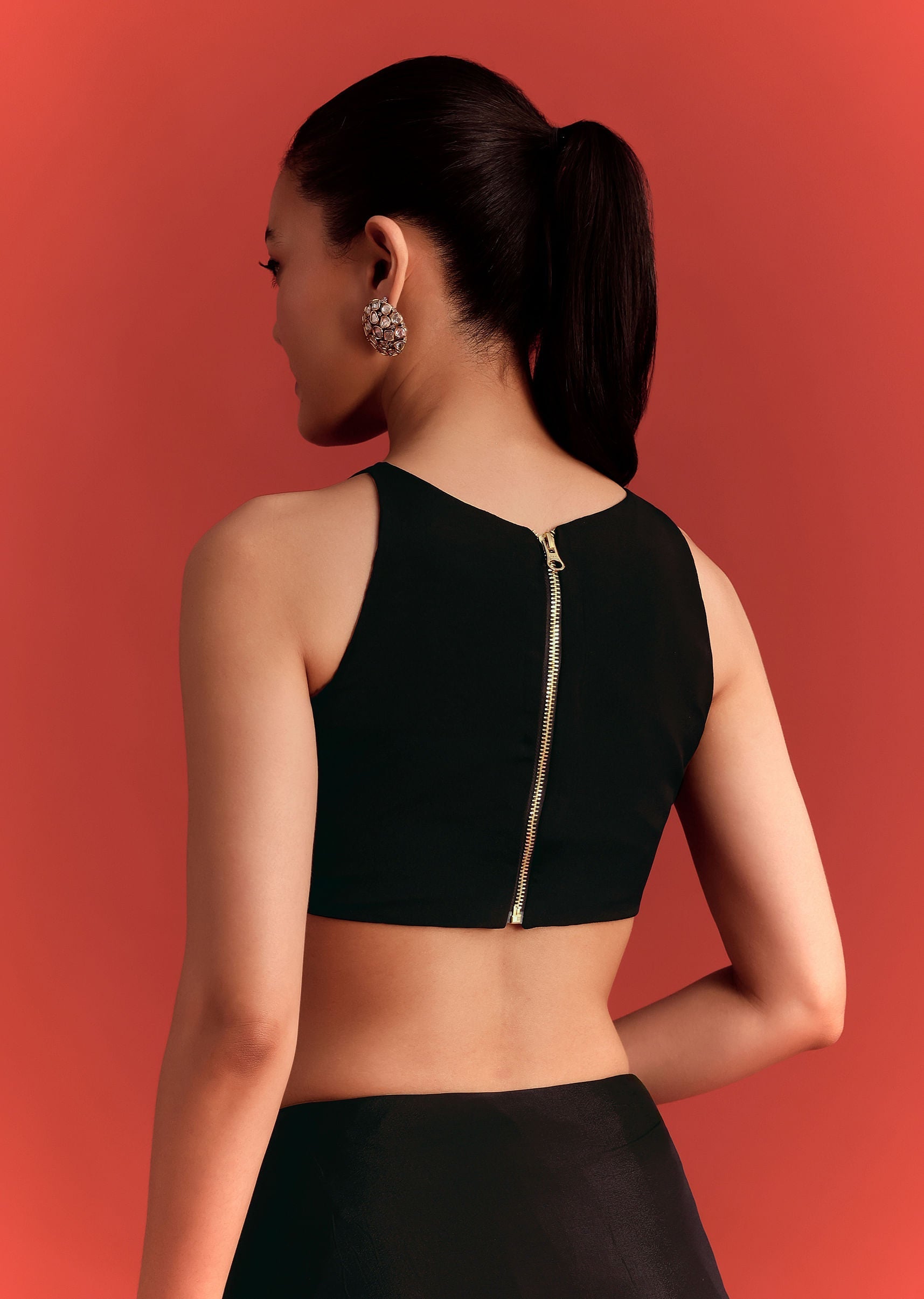 black_saree_in_chinnon_with_cutdana_work-sg266908_10_67b895b6-4c61-459d-ac24-d3c066c3f3c8.jpg