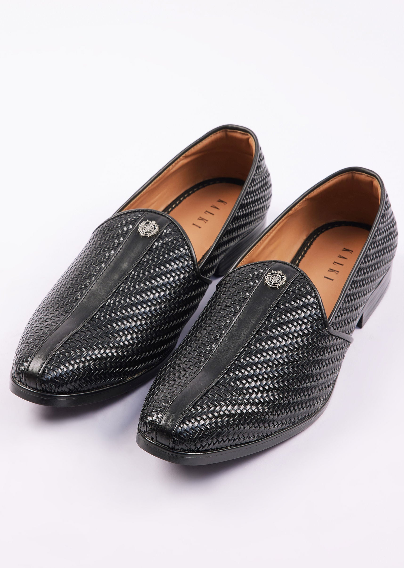 black_textured_juttis_for_men-sg250325_4_7874db79-384d-424f-b0c0-c11eb59e6781.jpg