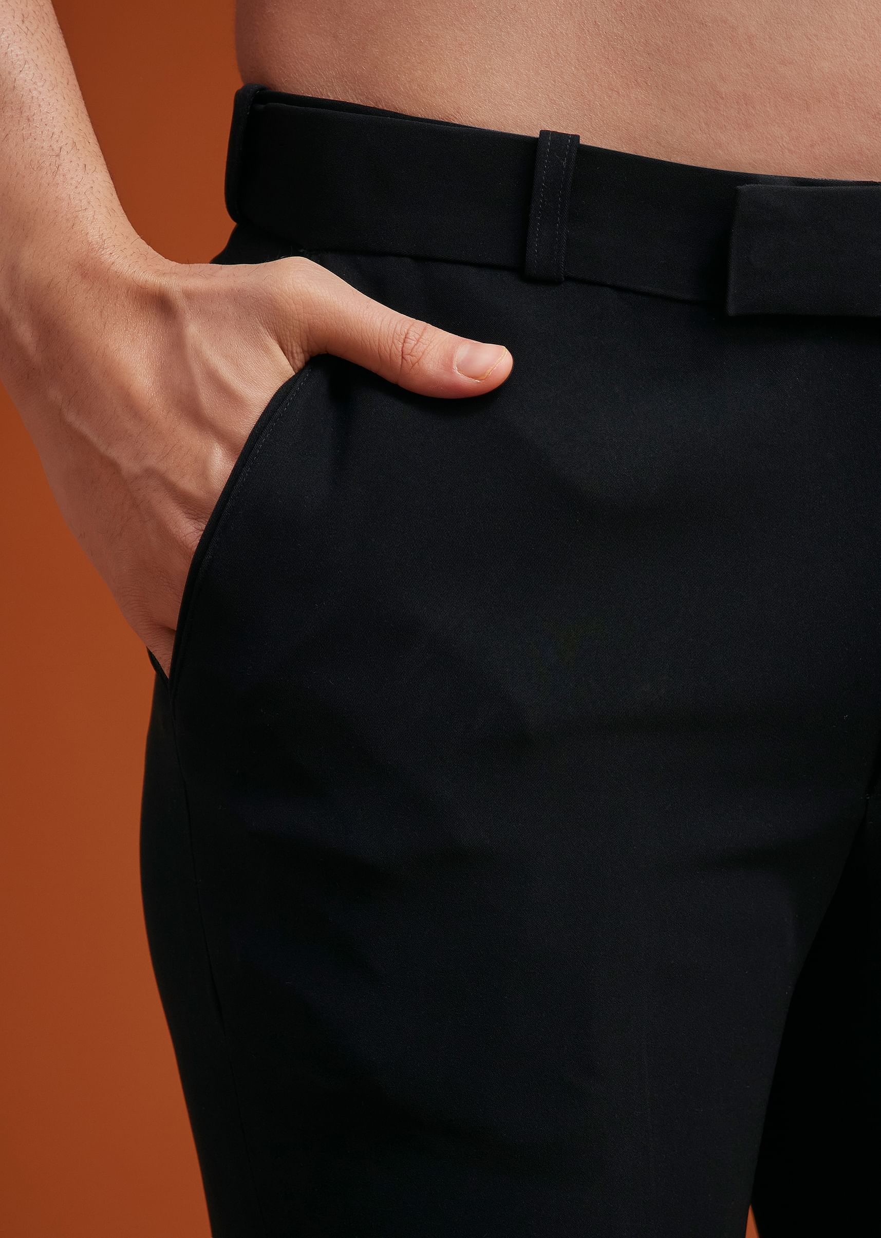 black_tuxedo_with-sg299048-5_9_6f90d405-882a-4b43-9eae-b249b5b2025d.jpg