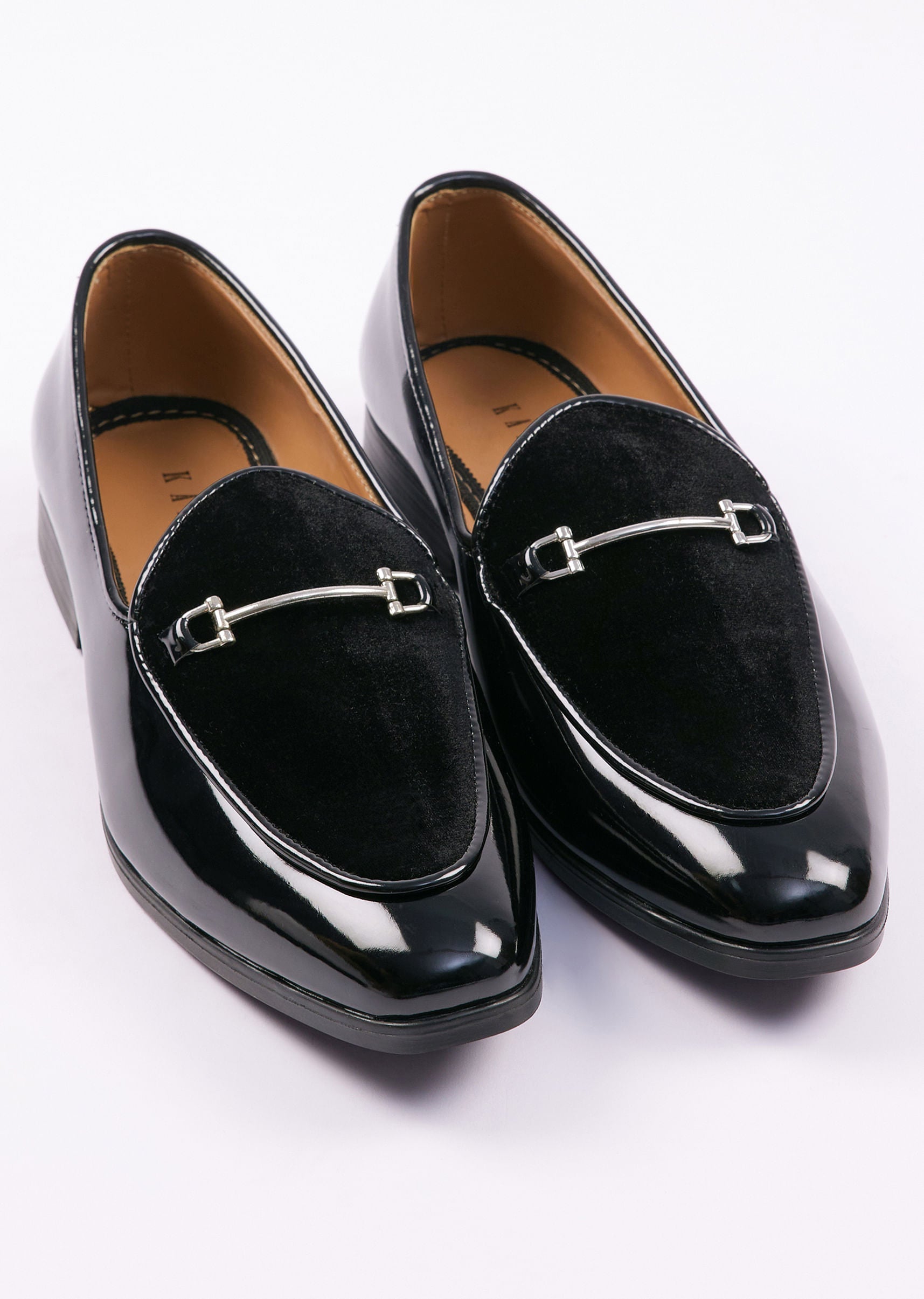 black_velvet_juttis_for_men-sg250564_1_544242fa-913c-44b0-9113-1c3326c39129.jpg