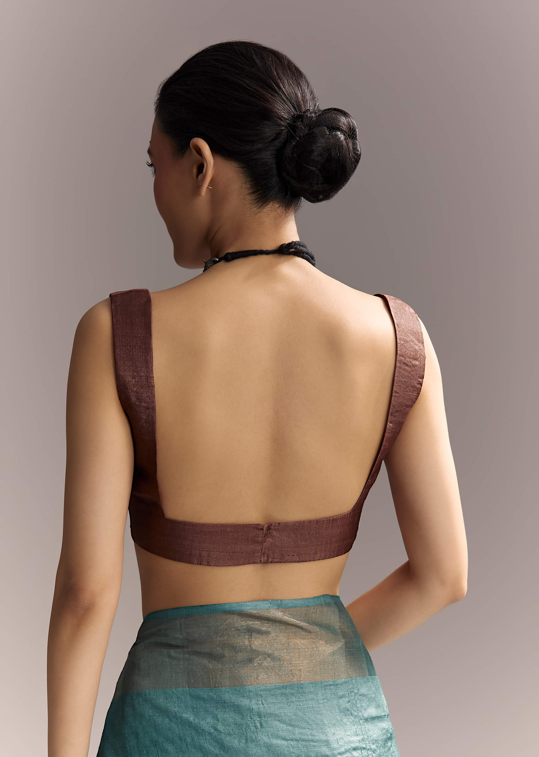 blue-cotton-hand-painted-saree-with-floral-motifs-and-brown-border-sg317771-8.jpg