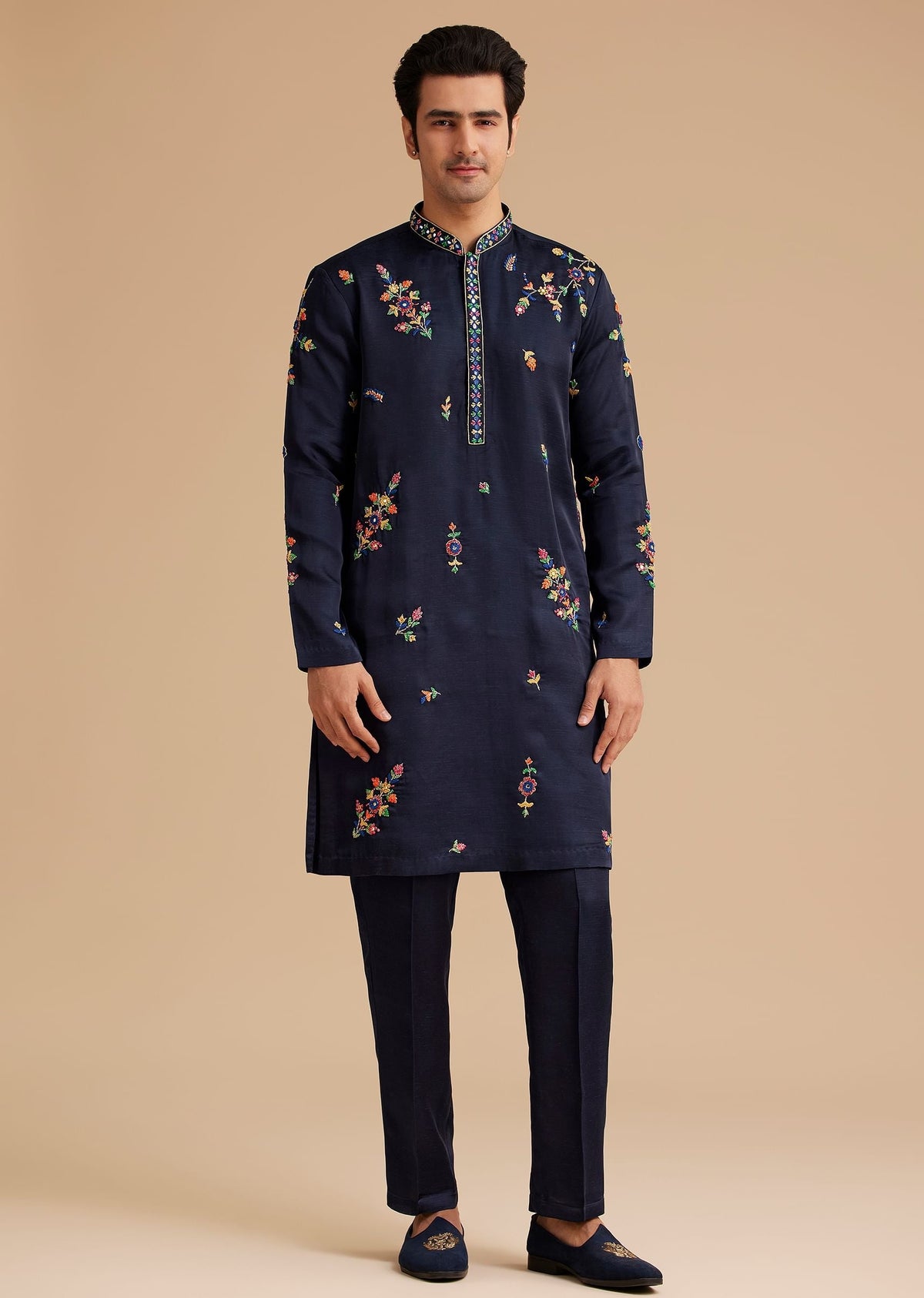 blue-embroidered-kurta-set-with-dupatta-sg246328-6_1_5efae365-d836-496f-8b40-5ad2dc689cd0.jpg