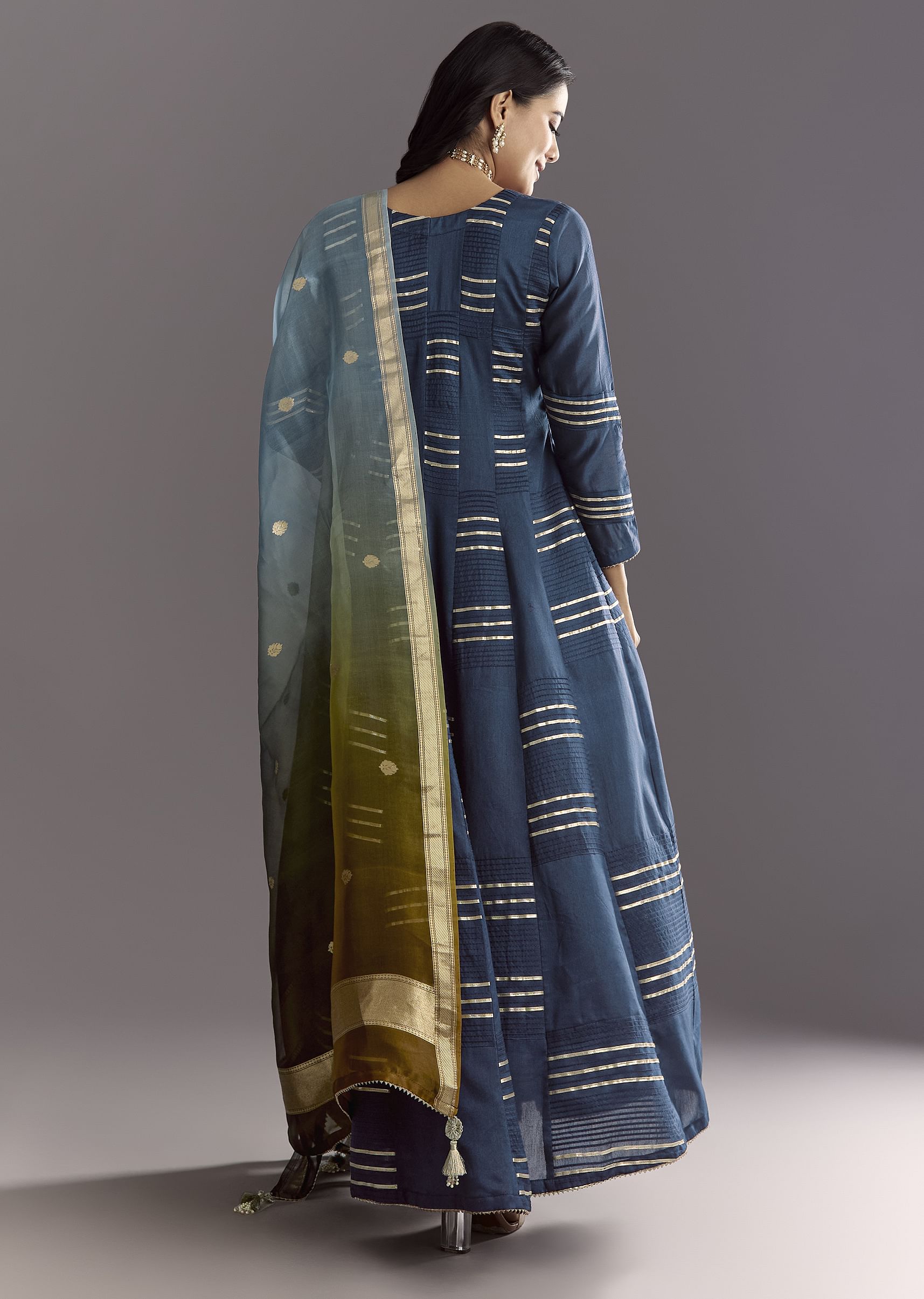 blue-gotta-work-anarkali-suit-with-ombre-organza-dupatta-sg305608-5.jpg