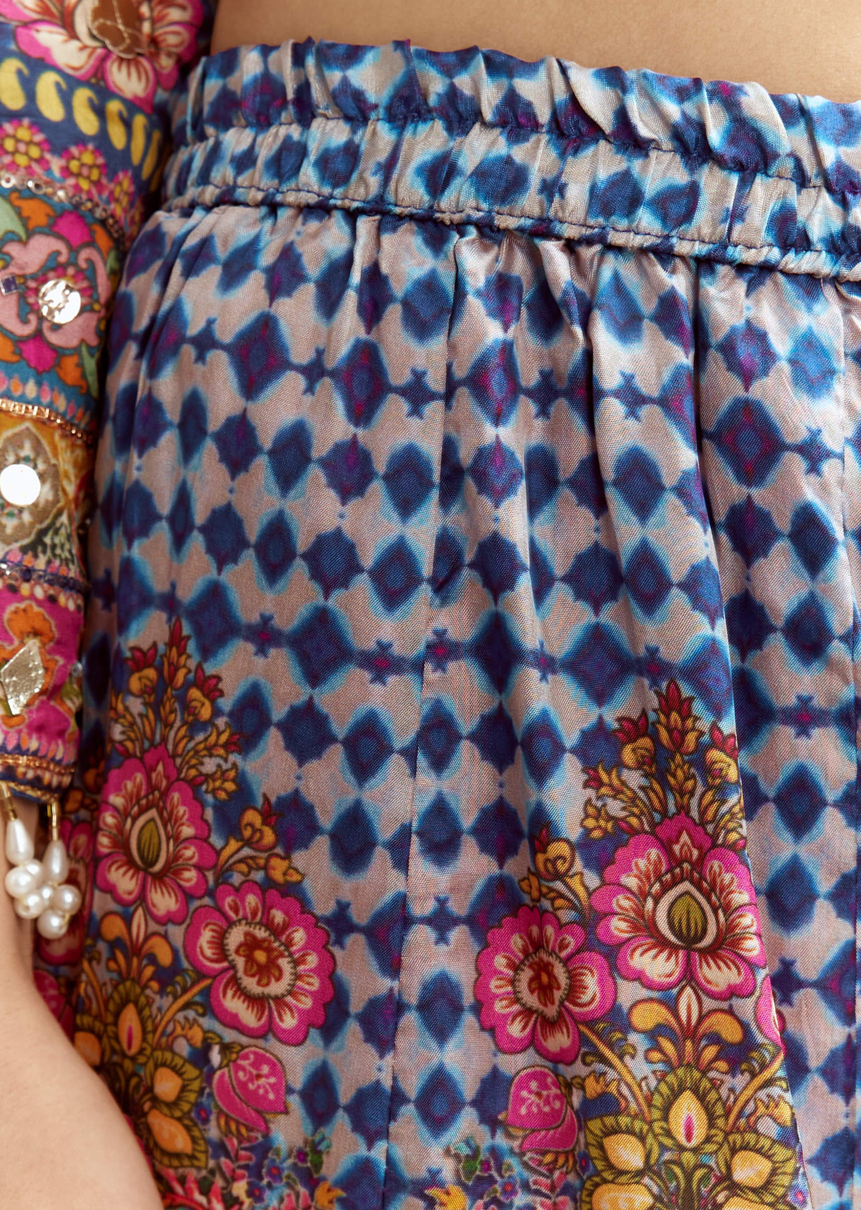 blue-printed-kurta-palazzo-set-with-gotta-lace-and-sequins-work-sg313610-7_54778cec-158b-4e65-8888-9f7684131cf6.jpg
