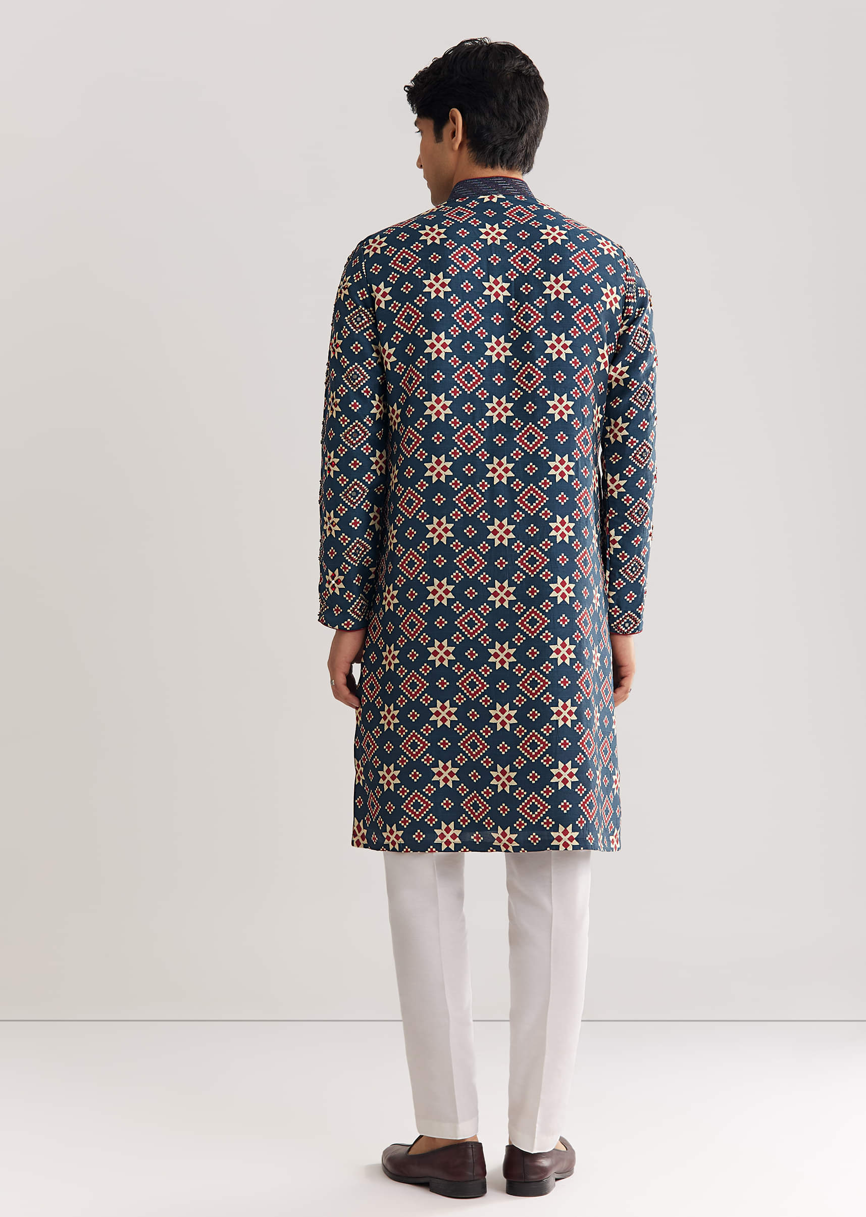 blue-rawsilk-kurta-set-with-beaded-embroidery-sg323600-5_f801bc88-85e8-4e5c-82f4-a85e86adfc44.jpg