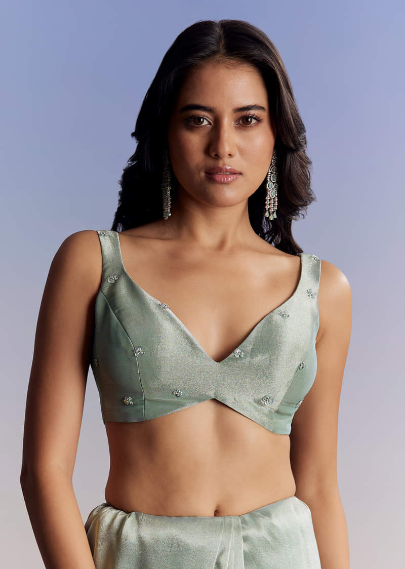 blue-tissue-saree-with-cutdana-sequins-and-beads-embroidered-border-sg317877-7_d97551a5-0e48-4162-b2d3-1b5e62ac2c8e.jpg
