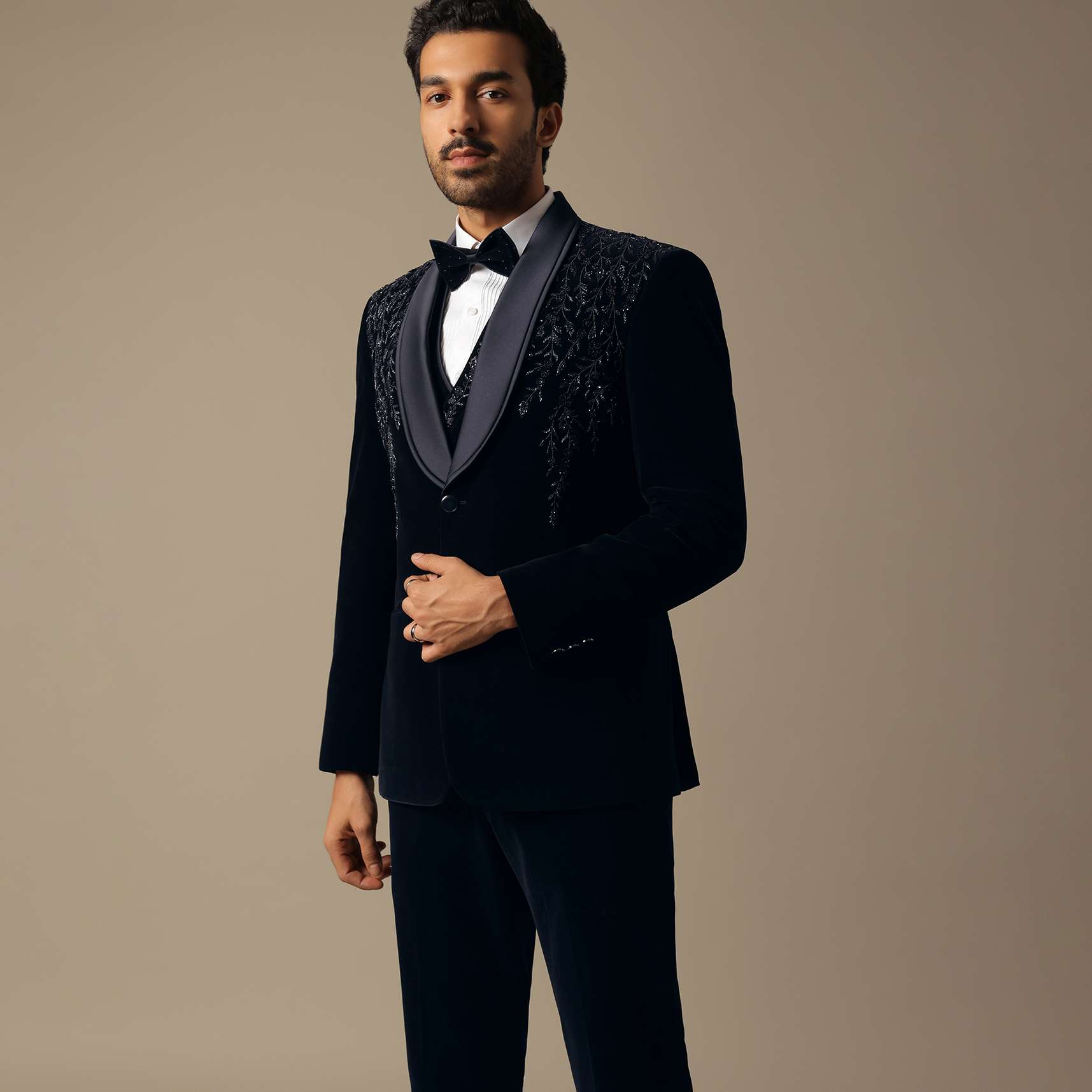blue_velvet_tuxedo_set_for_men-sg201664_2_414be73a-ac7b-4399-8584-b093ae4643ab.jpg