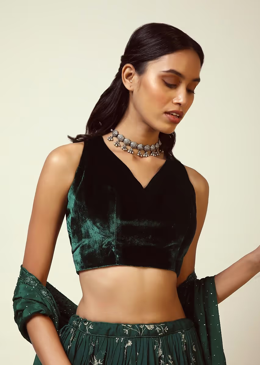 bottle_green_blouse_5e6eb93c-3444-41c2-9e97-da80f06522e5.png