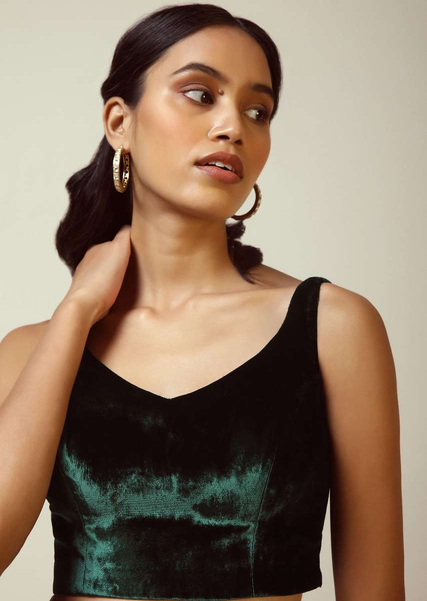 bottle_green_sleeveless_blouse_with_leaf_shaped_neckline_online_-_kalki_fashion_-_sg33230_5_24c61eee-7da5-41b7-87d9-2fbd71098d96.jpg