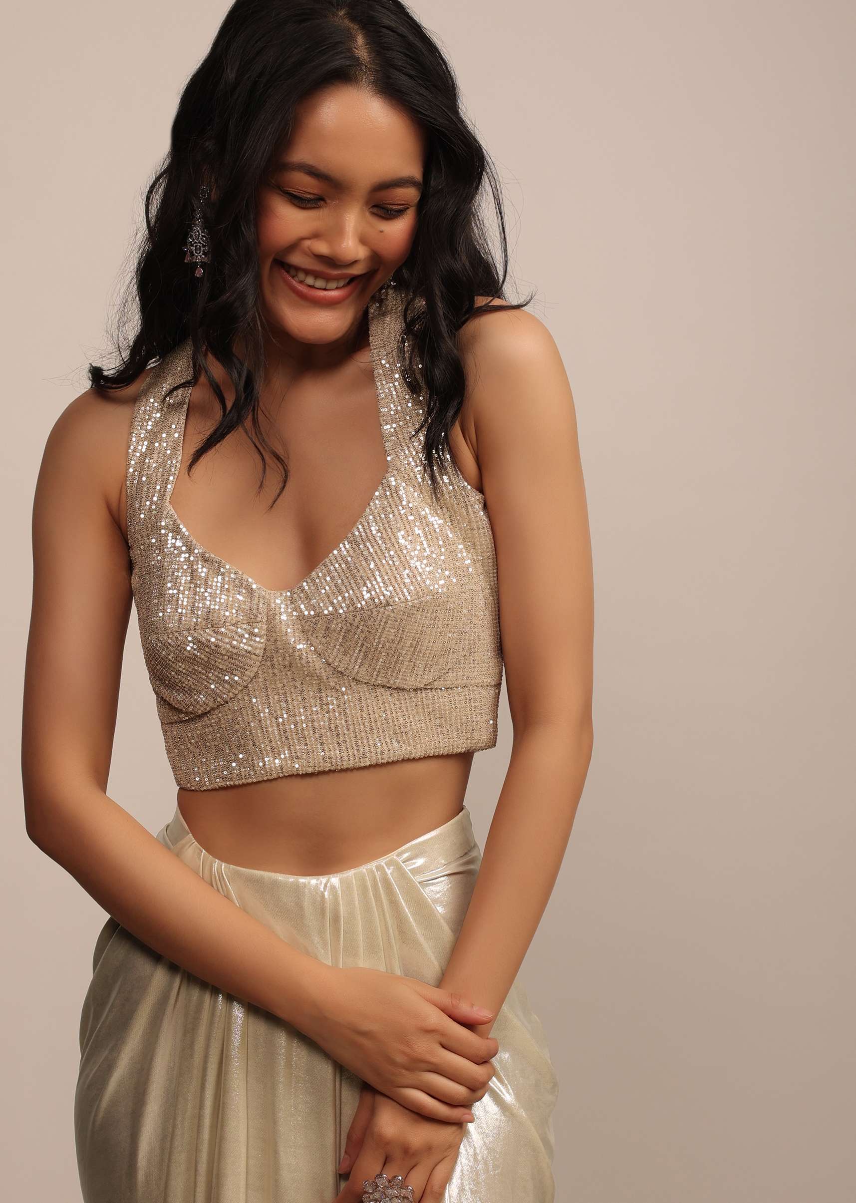 bright_gold_sleeveless_blouse_in_sequins-sg148036_5_21e53c24-b64e-4260-9418-c7f91d6ea462.jpg
