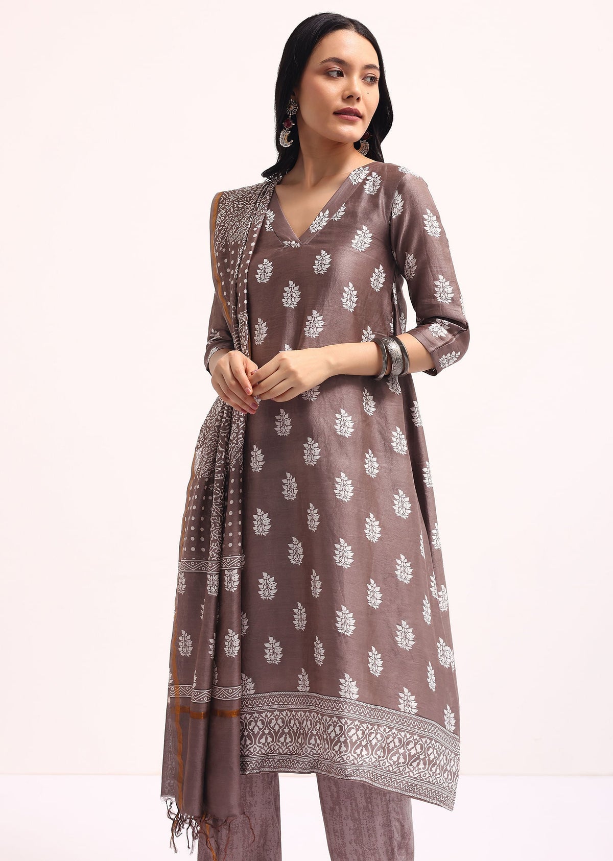 brown_block_printed_chanderi_kurta_set_with_dupatta-sg221578_6_62169e8e-28c6-4cf7-8579-04664df1a93a.jpg