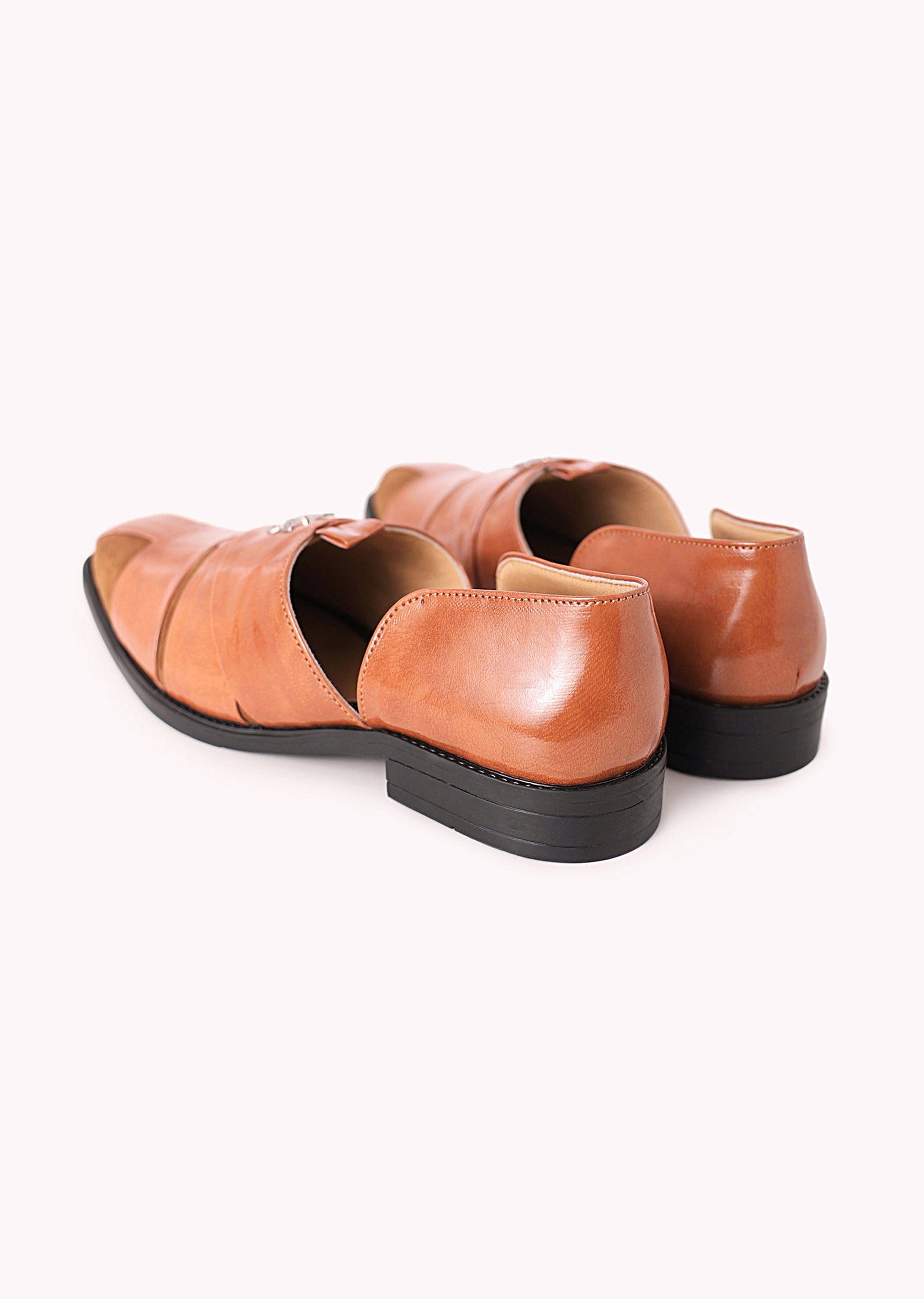 brown_juttis_with-sg179182_7_7fe68261-e727-4039-9d99-2a16858ff6a8.jpg