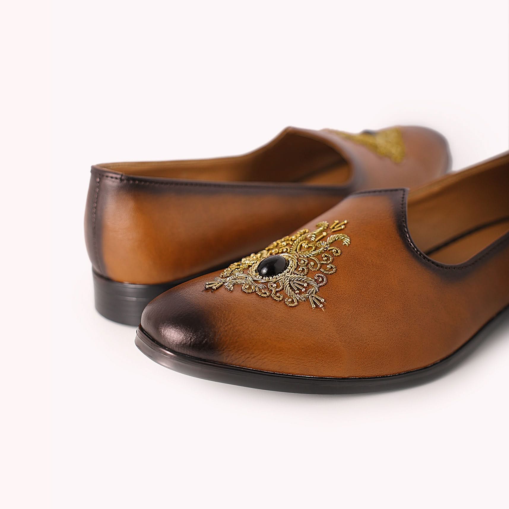 brown_shaded_juttis_with-sg179198_3__nasto_33b6c23b-3f1f-47e0-8806-6d5d335b9e60.jpg