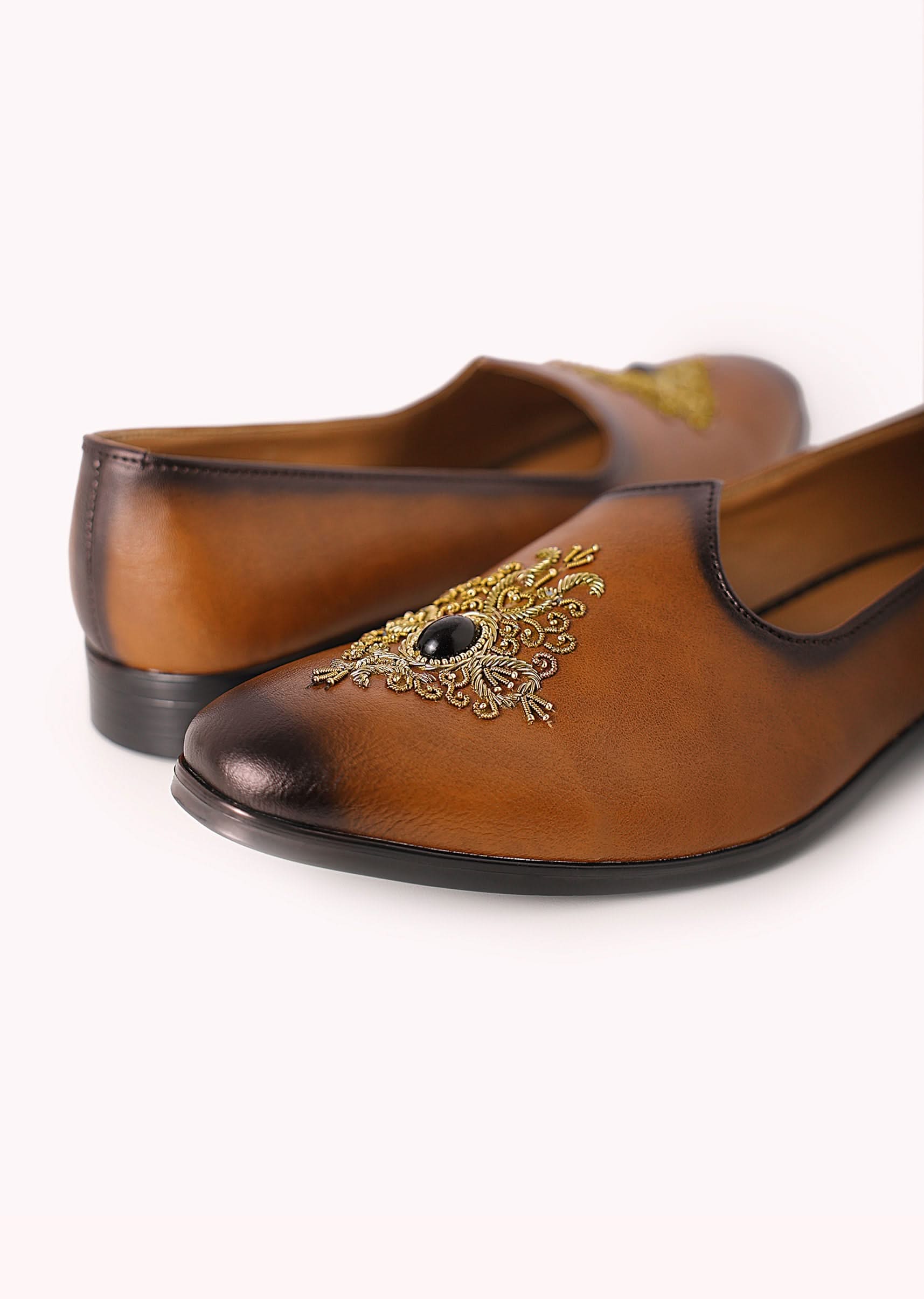 brown_shaded_juttis_with-sg179198_4__nasto_6954ac76-b5b1-4e3e-b8a3-5158f28936f6.jpg