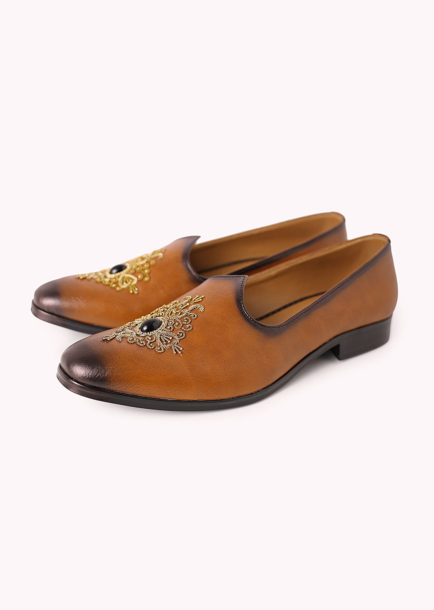 brown_shaded_juttis_with-sg179198_6__nasto_035959a6-3584-449b-a9c2-3daf7f1b65b0.jpg