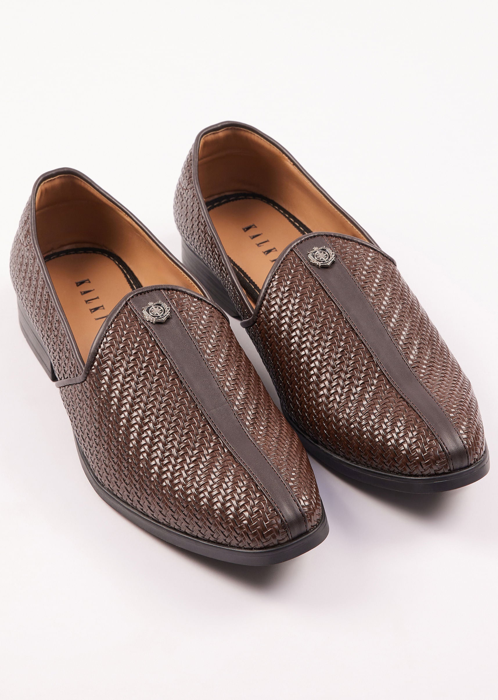 brown_textured_juttis_for_men-sg250317_1_1aca103a-7570-40d9-8bfc-b3bd94fbb4cd.jpg