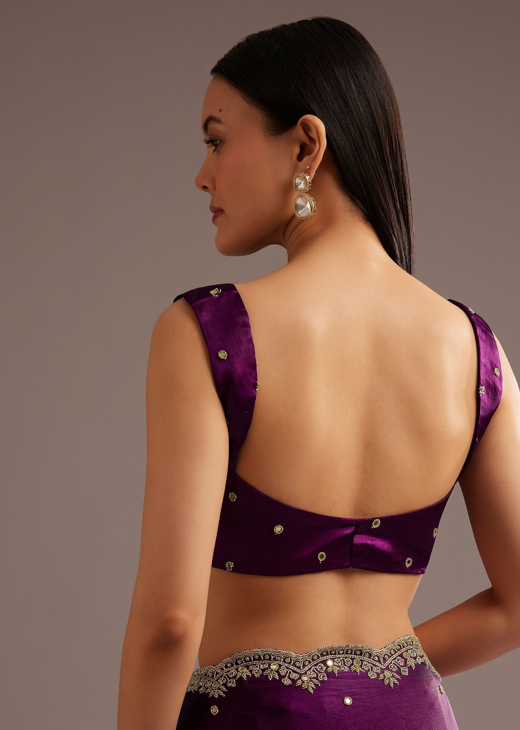 chinon-satin-saree-with-cutdana-and-mirror-embellishment-sg285852-8_22add4d6-65dd-42c2-a541-3158234be66d.jpg