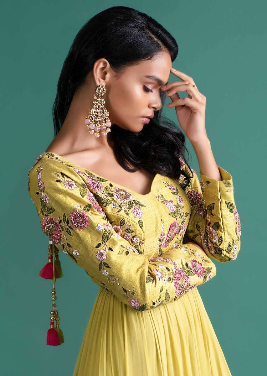 citrus-green-layered-anarkali-in-georgette-with-a-contrasting-powder-pink-net-dupatta-online-kalki-fashion-490506_5_6a9a3b85-3657-4caa-8152-6c68a870c68f.jpg