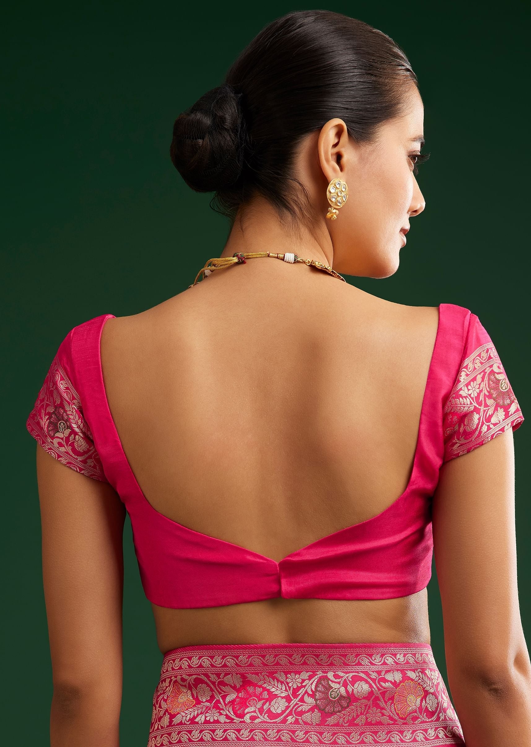 classic-red-dola-silk-saree-with-zari-detailing-sg292397-8_8f637c5d-9f44-4c96-b2d9-83fd72299977.jpg