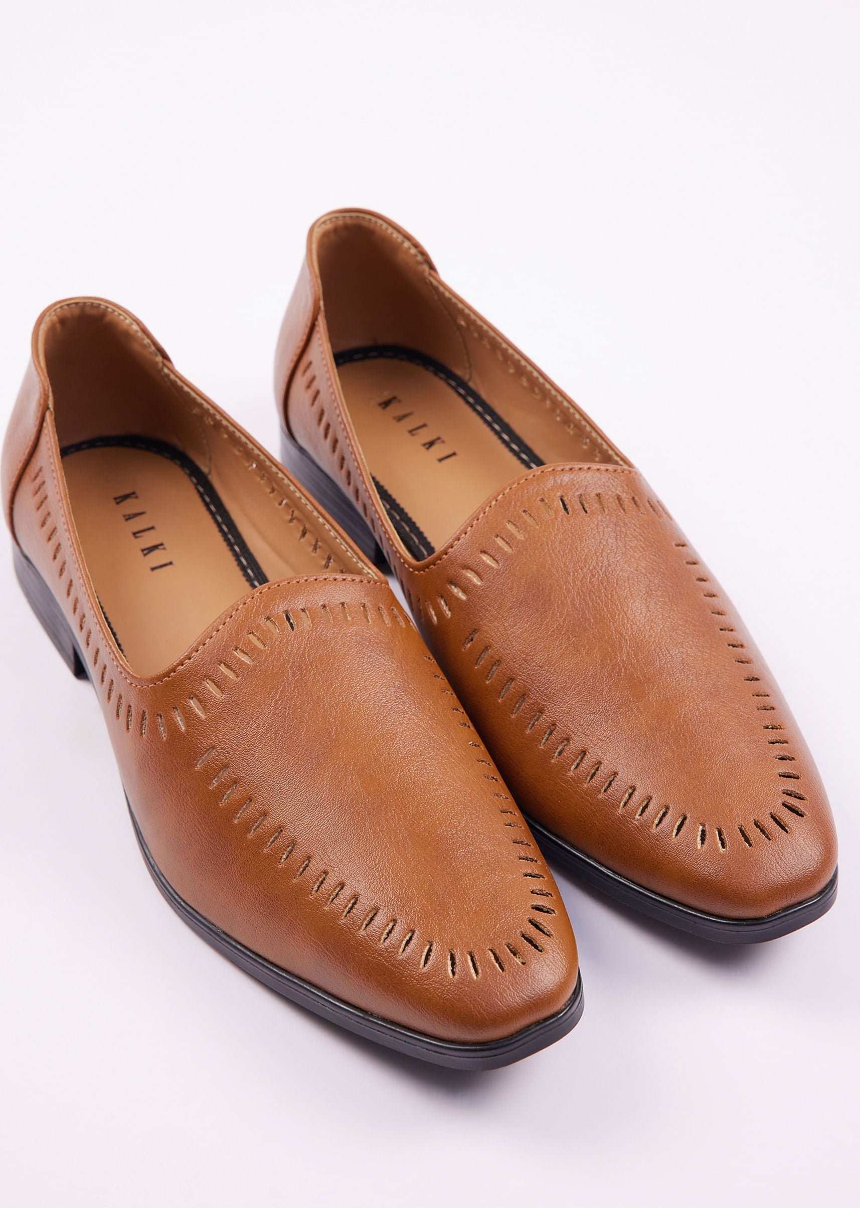 classic_brown_ethnic_juttis_for_men-sg250277_5_78e6c544-0fa7-4f8d-b44a-a5039c47e60b.jpg