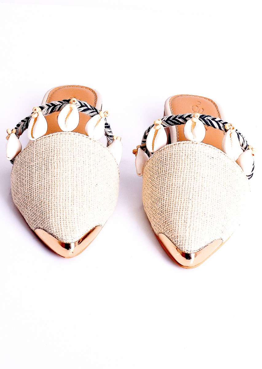 conchas-with-black-braiding-by-sole-house-d0663101y-sg57982_3_675d67de-c82c-4412-afb5-64ca258b3c69.jpg